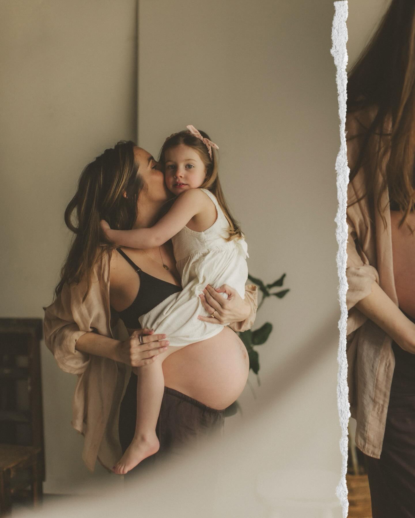 Relaxed zwangerschapsshoot bij studio Helena @daphneroca en Emma ♥️♥️