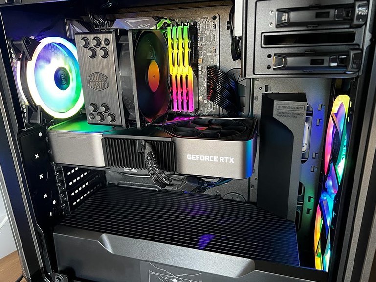 PERSONALIZACIÓN DE PC
Creamos tu Pc ajustándonos a tus necesidades y adaptándonos a tu presupuesto.#pc #ordenador #gaming
