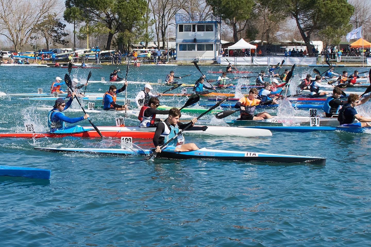 Sabato 11 e domenica 12 Marzo si sono tenuti a San Giorgio di Nogaro i campionati Italiani di maratona.
Buoni piazzamenti per la Sestese:
🥉Matteo Dalla Rosa, k1 RM
🥉Matilde Rosini e Sofia Valli, k2 RF