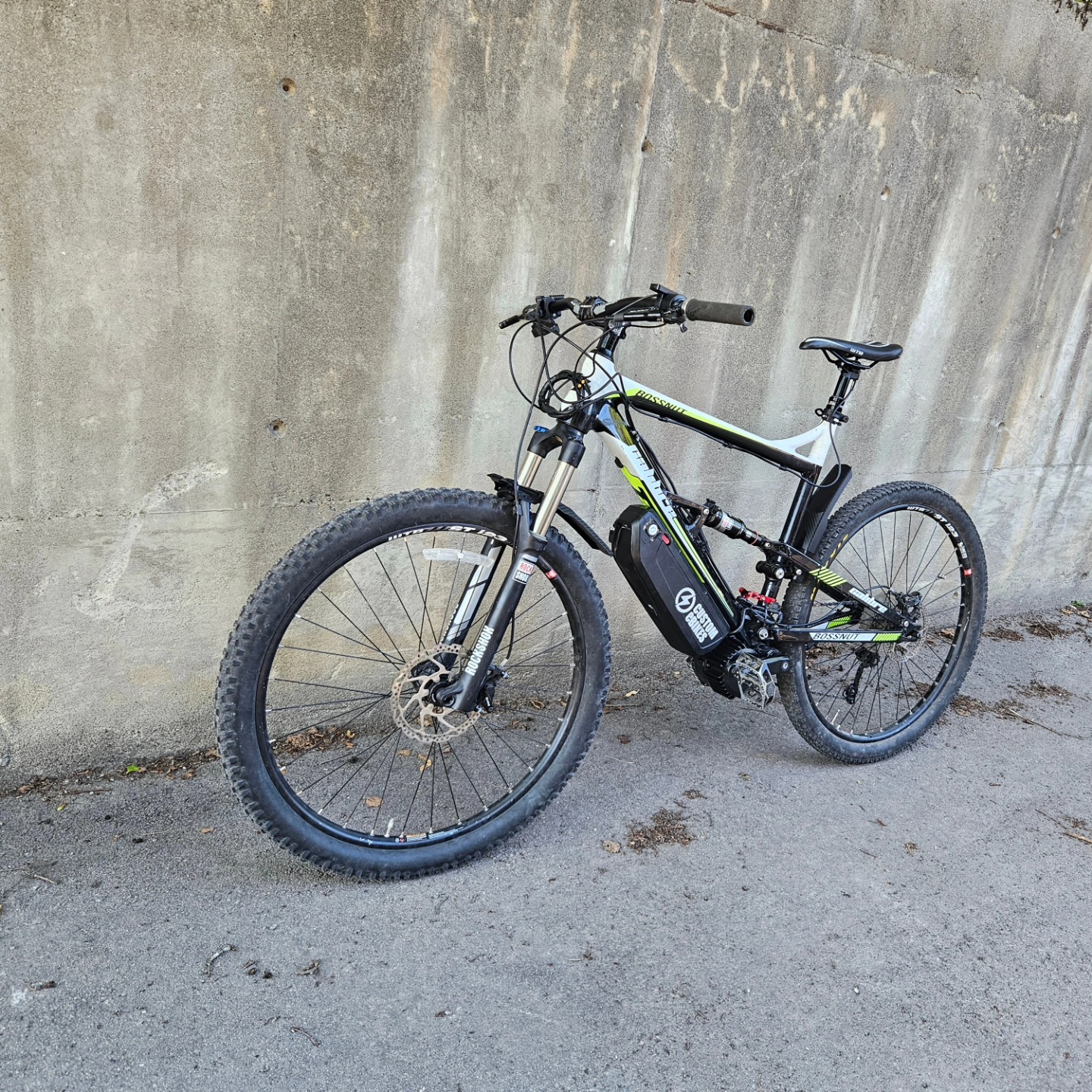 En av sommer /høsten 2023 prosjekter
#customebikes.no #customebikes #customelectricbikes #fulldemper #elsykkelkonverting #bafang #bafangmotor #ebikes #elsykkel #elsykkelkit