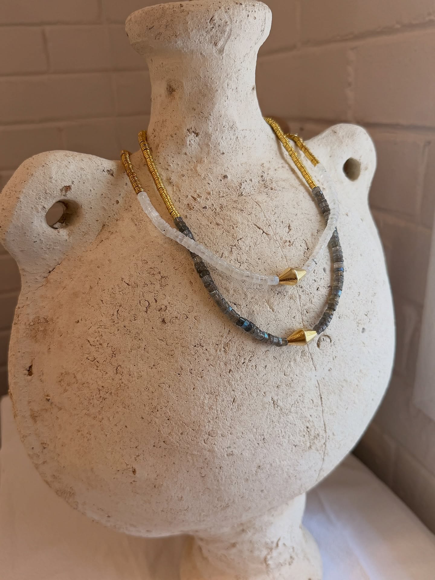 Ophelia ✧
She is for the woman who feels drawn to ancient forms, quiet power and adornment with meaning.
#OpheliaCollection #ModernHeirlooms #AncientInspired #fineadornments #chandracollections