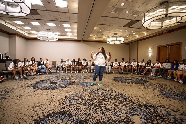We have more in common than we know! Restorative circles are the way to go!!! You just had to be there 🩷💙🩷💙 #YWEA #RestorativeCircles #CultureAndCollegeTour