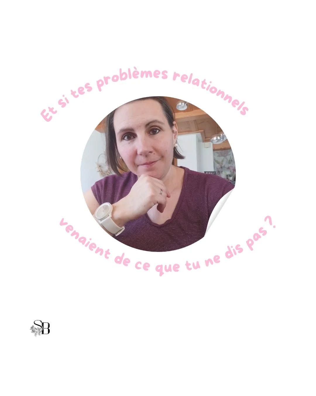 On croit souvent que nos relations sont compliquées à cause des autres.
Mais parfois…
ce qui crée la tension, c’est tout ce qu’on ne dit pas. Les “ça va” alors que ça ne va pas.
Les “oui” forcés.
Les silences pour éviter le conflit.
Les mots qu’on ravale pour ne pas déranger.
À force de se taire,
le corps se tend.
La gorge se serre.
Et le cœur se ferme un peu aussi.
Exprimer ce que tu ressens ne fait pas de toi quelqu’un de difficile.
Ça fait de toi quelqu’un d’alignée.
Et quand ta parole devient claire, tes relations deviennent plus simples.
💙 Dis-moi en commentaire :
est-ce que tu as de la facilité à dire ce que tu ressens ?
#chakragorge #communicationconsciente
#relationauthentique #femmealignee #soinenergetique