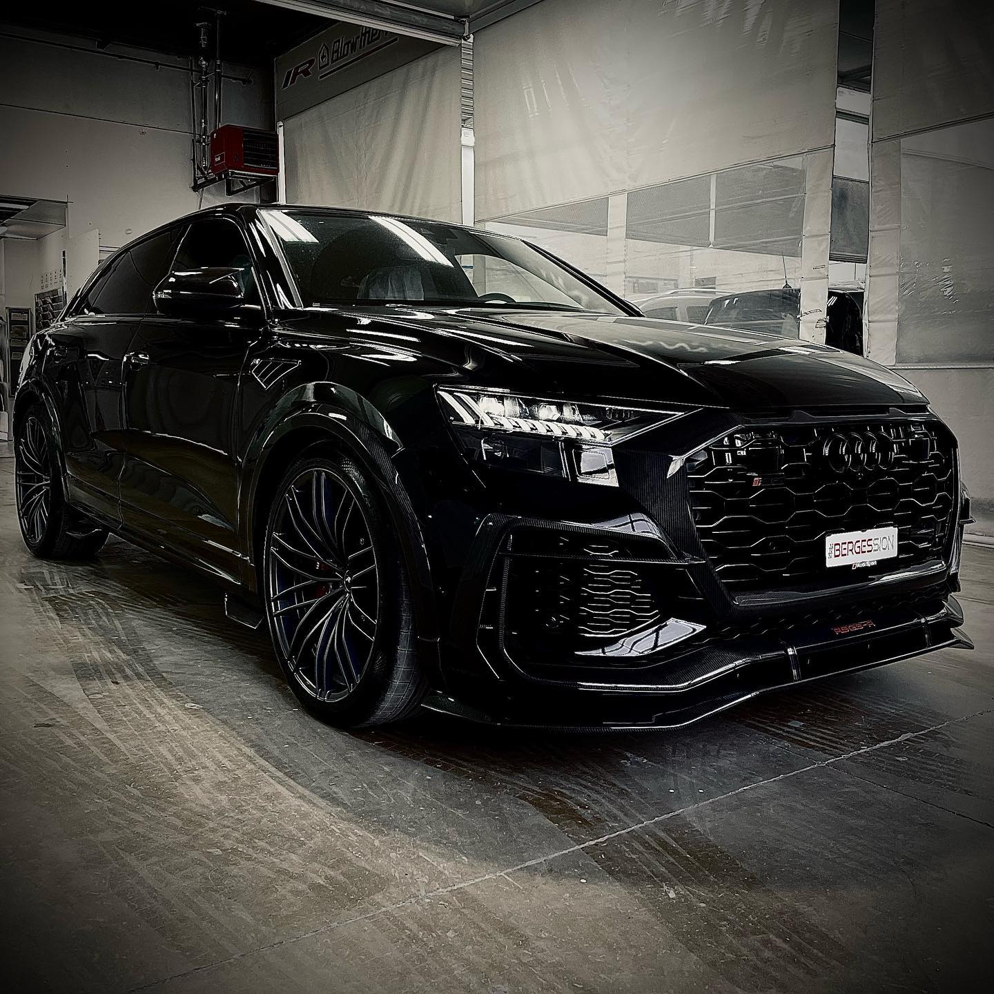 🏁 L’avènement d’une #supercar 💯
#bergession #audi #rsq8r #abtsportsline #valais #carrosseriesuisse