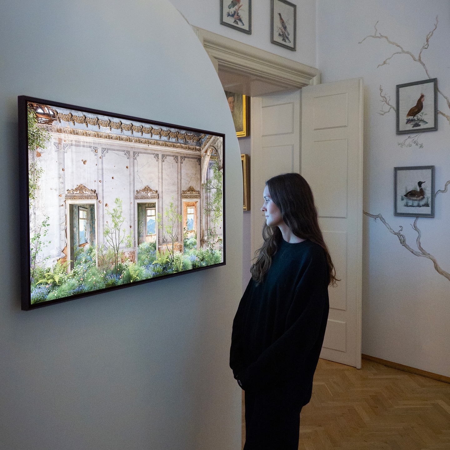 'Once Upon a Time', an artwork from our series The Wild Within, was on display inside of Lobkowicz Palace in Prague Castle, Czech Republic.
We were invited by Prince William Lobkowicz and family to display the artwork during an exhibition dedicated to Czech composer Antonín Dvořák.
It was a pleasure to be welcomed by the @lobkowiczpalace family for this special event celebrating the fusion of past and present.