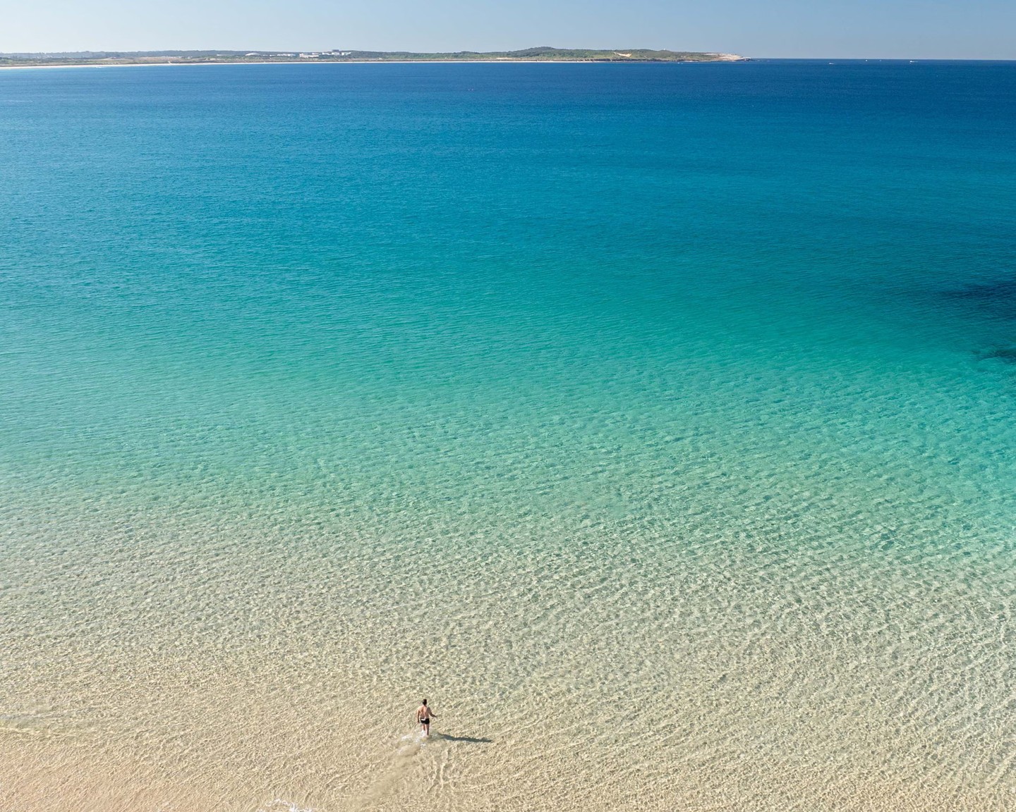 Sydney's beautiful Bate Bay has just earned the title of Australia’s best beach for 2026 💎🎉 a vast, uncrowded coastline where crystal-clear ocean swims and slow afternoons feel effortless.
📩 Let us include Sydney’s quieter coastal gems in your bespoke Australian journey. DM to reach out to our team of expert travel agents today.
#JourneySouthTravel #Sydney #AustraliaTravel #LuxuryAustralia #TravelWithIntention #BespokeItinerary #LuxuryTravel
