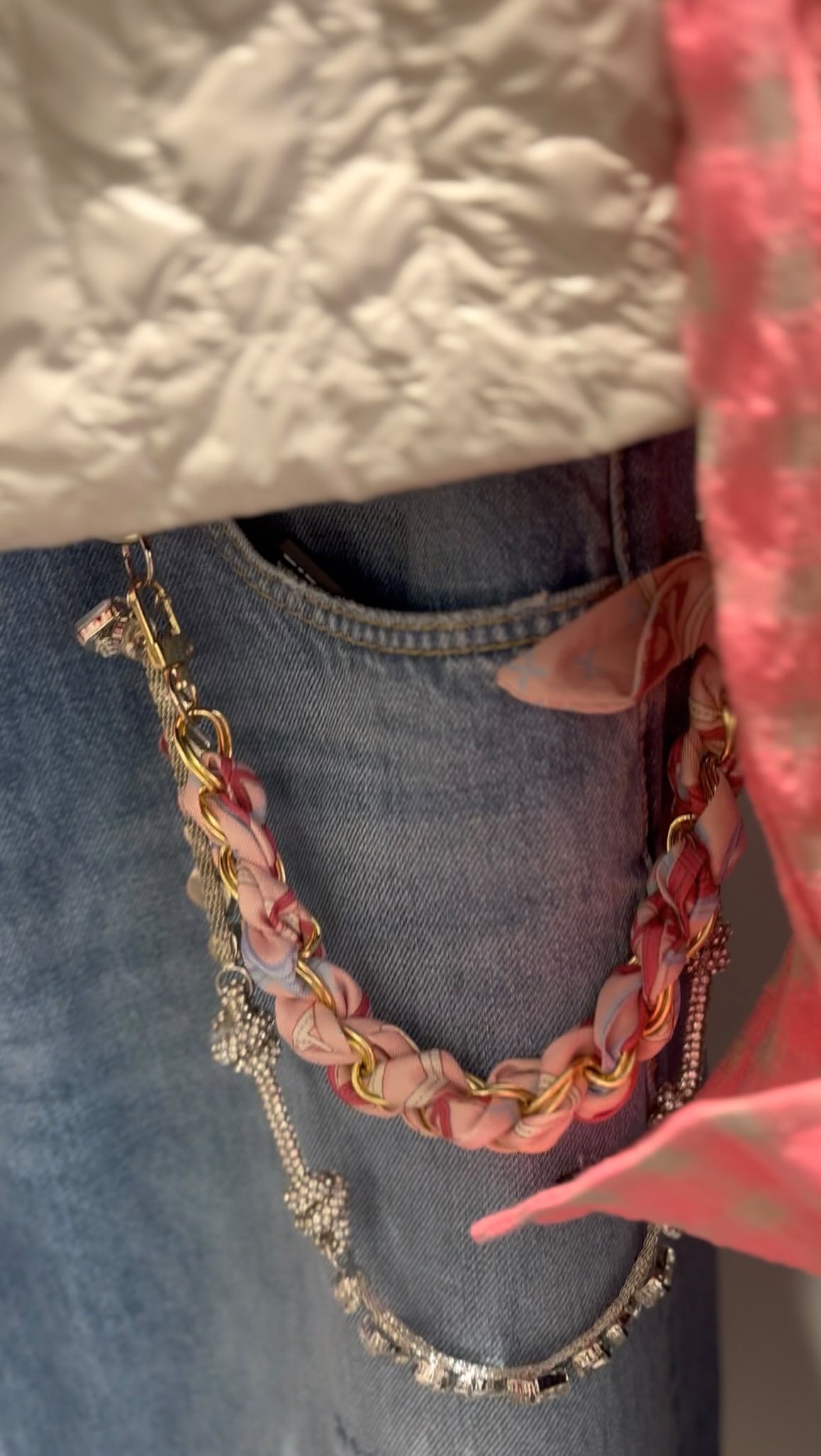 Lust auf etwas Farbe? 🌸
Jetzt bei @modegamma in Münchwilen vorbeikommen!
Wir freuen uns auf Dich! 🤍
#modegamma #anziehendanders #fashionstore #fashiontrends #allesaussergewöhnlich