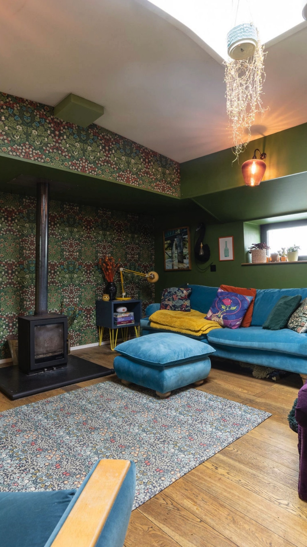 It’s no secret that green is my favourite colour. My obsession actually started back on my houseboat, Flo, where I first realised how life-changing it was to inject greens, pinks, and yellows into a space.
Beyond being my personal go-to, green is an absolute powerhouse for interiors. Here’s why it’s so much more than just a "pretty" choice:
The Science of Calm: Green is the most restful colour for the human eye, helping our nervous system relax and reducing stress. A Natural Bridge: It connects us back to nature, promoting a sense of growth and renewal within our homes.
The Perfect Neutral: From a soft sage to a moody forest green, it pairs effortlessly with wood, brass, and bold patterns.
In my designs, I use green to create spaces that feel effortless, welcoming, and balanced. Are you already a green lover, or are you still sitting in the "safe" grey and white zone? Let me know in the comments! 👇
#leishanormaninteriordesigns #colourofthemonth #greeninteriors #biophilicdesign #colourpsychology #natureinspired #interiordesignhampshire #bravenotbeige