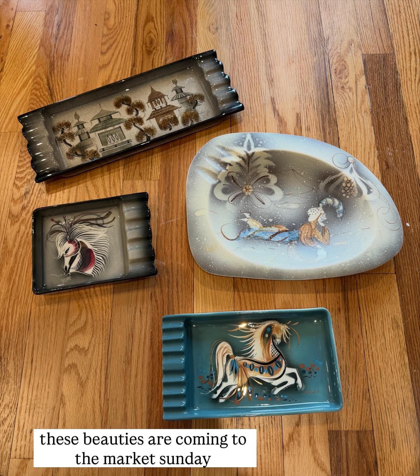 market prep on ! @seacityvintagemarket @mulcahyslongisland
.
.
.
.
#saschabrastoff
#tobacciana
#vintage