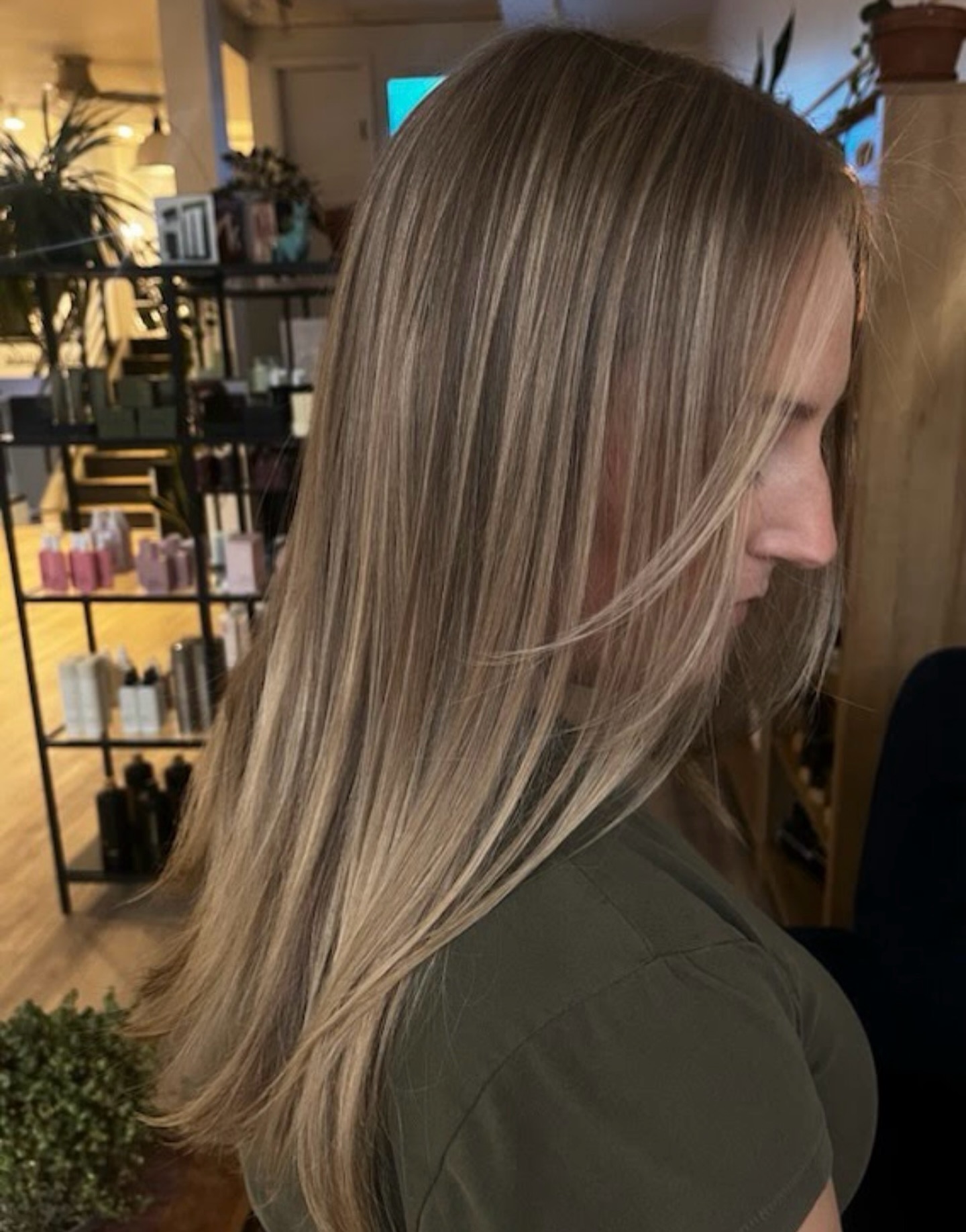 Have you entered our March Raffle yet??
How do you enter? What will you win?
It’s easy! Just book your next TWO appointments with your stylists bestie and get entered to win a $250 Gift Card to use towards your hair services!
✨ Raffle entries end 3/31/26 ✨
Stylist @stylewithkatherine
Color achieved with @wellahair
#robertjeffreysalon #robertjeffreylakeview #lakeviewsalons #lincolnparksalons #roscoevillagesalon
Lakeview East Salon | Sustainable Salon | Eco Friendly Salon