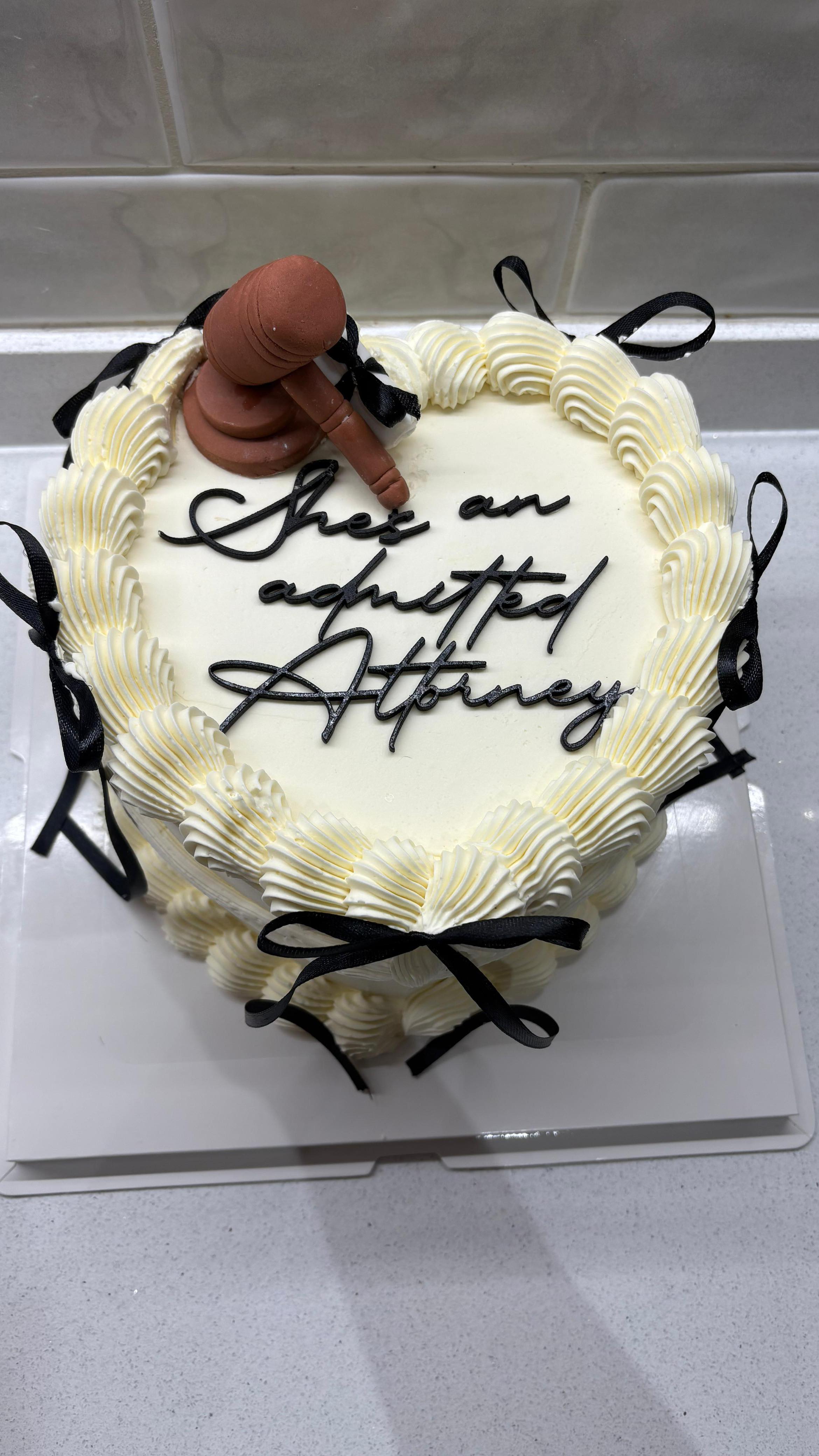 Graduation Cake Orders Are Open!!!🥰🥰
#baked_by_skye #graduation #graduationcake #cake #cakesindurban