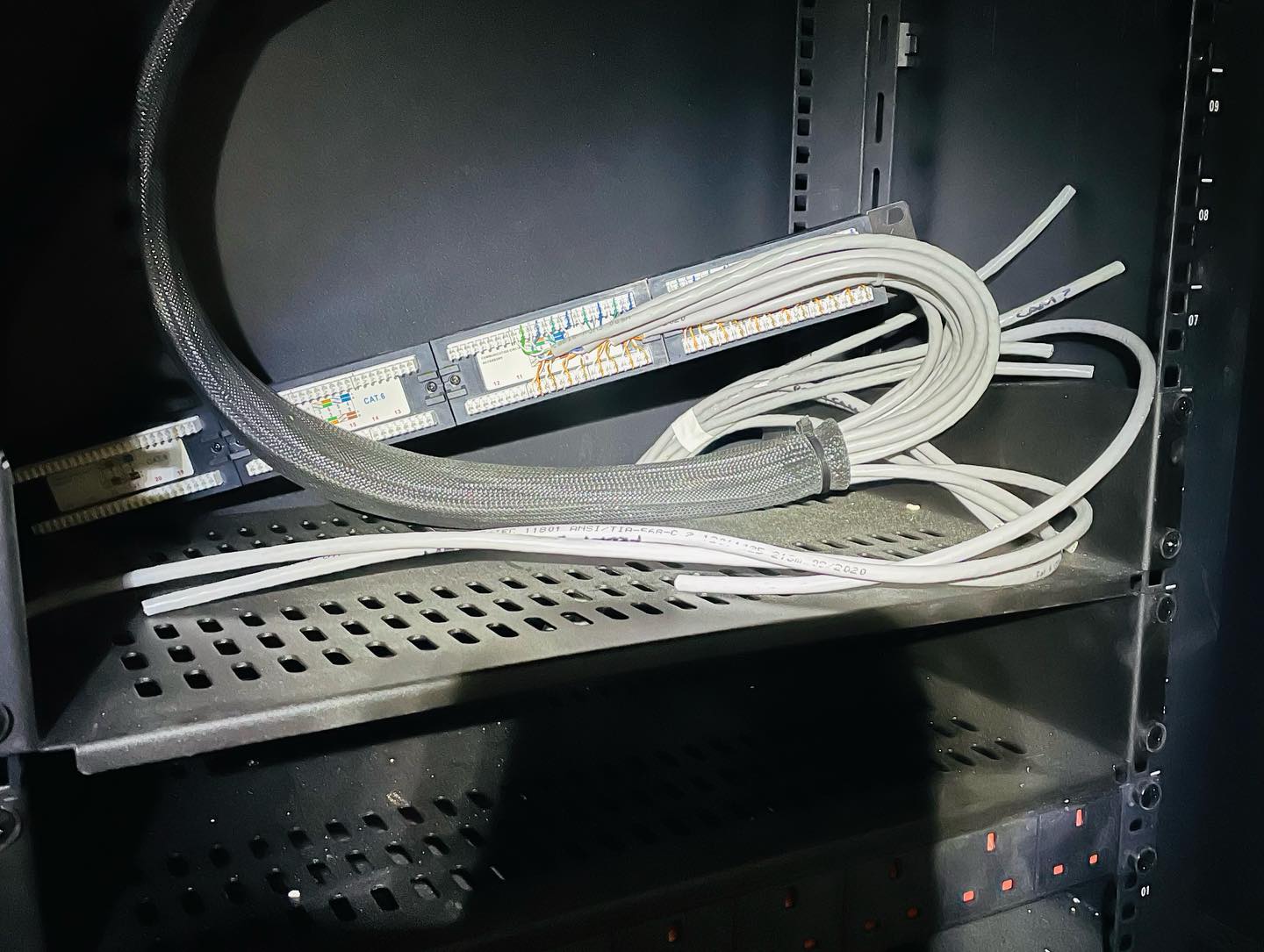 Recent CCTV, video intercom and Wifi System installation.
#cctv #wifi #security #videodoorentry