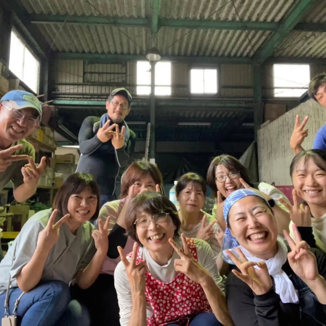 本日の山本やすお農園に、まりえちゃんがお手伝いに❤️
まりえちゃんパワー注入されました❤️
ありがとうございました😍
山本やすお農園の収穫期もそろそろ終わりまーす😄