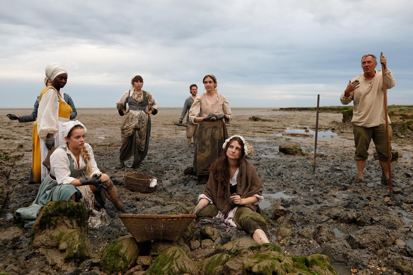 I may have had a heart attack when I saw this lot in the mud/clay, but must admit seeing them through @sashaliiii photos does make it a little less painful😅
#costume #costumedesign #muddycostumes #essexmudflats #mudflats #17thcenturyfashion #16thcenturyfashion #1602