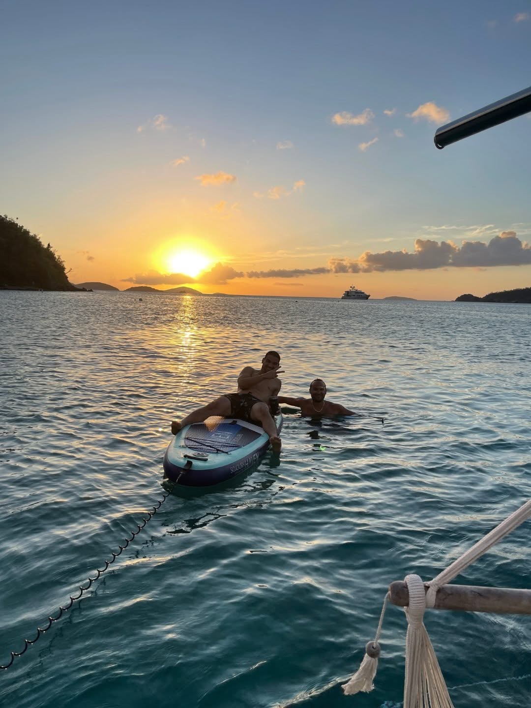 The best Sunsets are in a boat !
#boatlife #boatcharter #discoverpuertorico