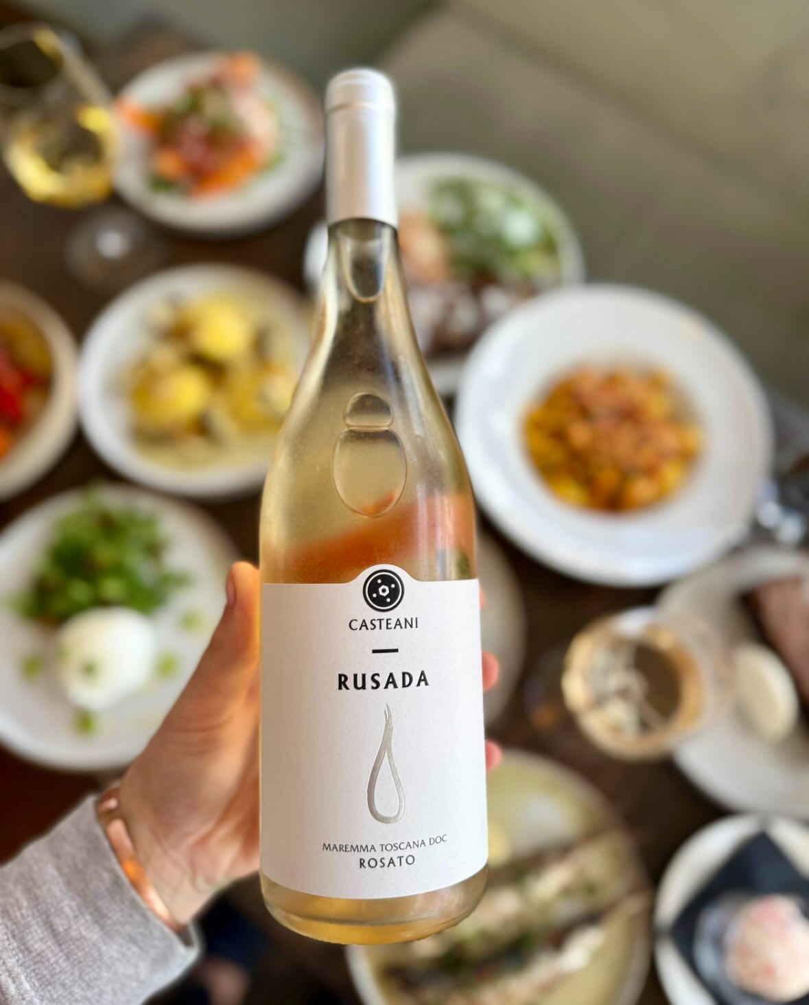 Sun’s out, rosé out ☀️🌷
It’s officially that time - pink in the glass, sunshine on the table.
We’re pouring Rusada, a beautifully fresh rosato from Tenuta Casteani in the wild hills of the Maremma. Made mainly from organic Sangiovese, it’s all wild strawberries, soft florals and a clean, bright finish that keeps you coming back for another sip.
Perfect with a few things on our menu right now:
– Grilled prawns with chilli & parsley
– Stracciatella with roast artichokes & walnuts
– Linguine with clams & bottarga
Light, vibrant and made for long lunches that turn into late afternoons.
Rosé weather? We’d say so.
#rosé #spring #lovebrixton