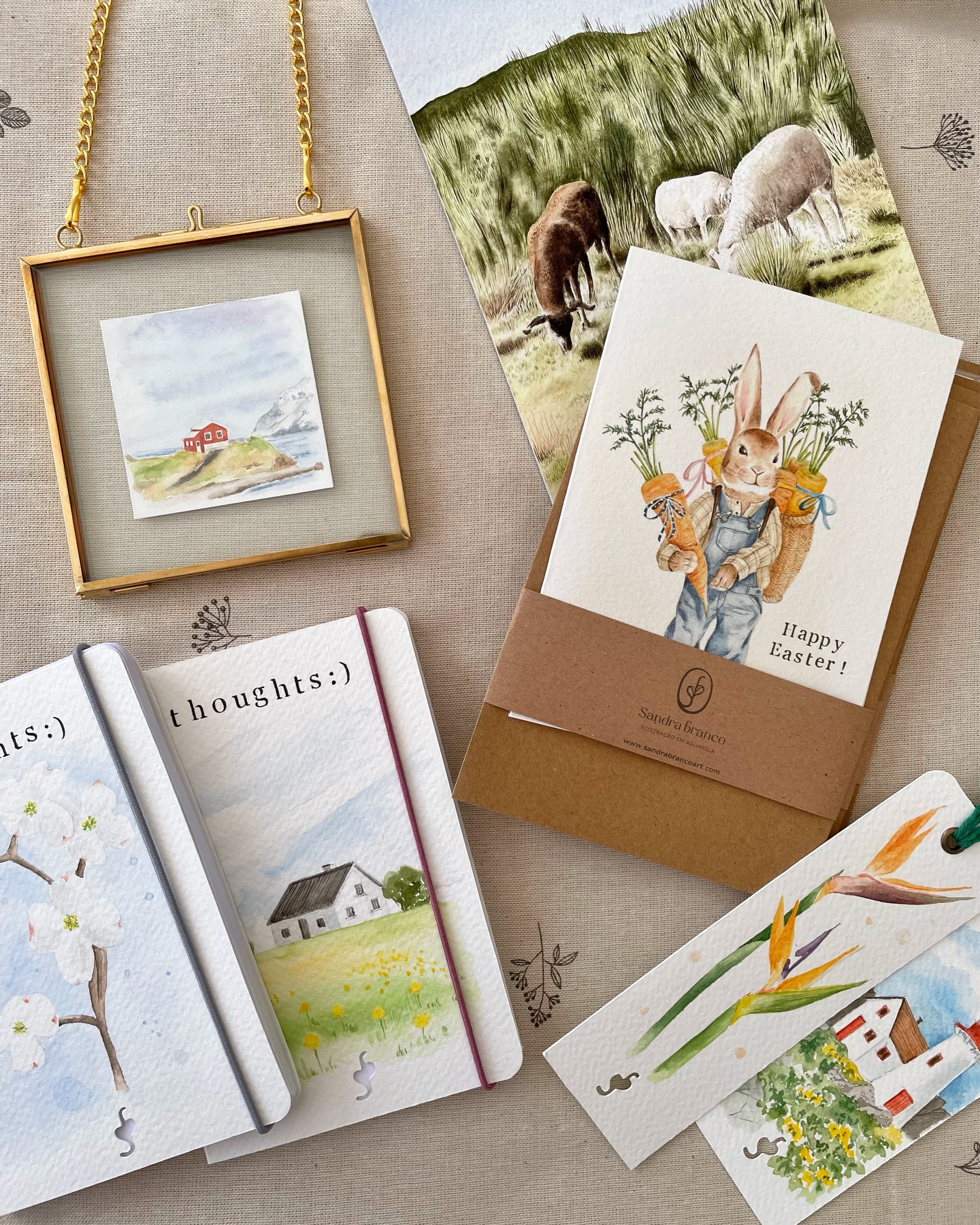 Market preparations 😊 I have been a little MIA but it’s for good reasons. Easter is coming and I have been enjoying painting little houses, I hope you’re having a good and calm week 😉 spring is almost here 🌸