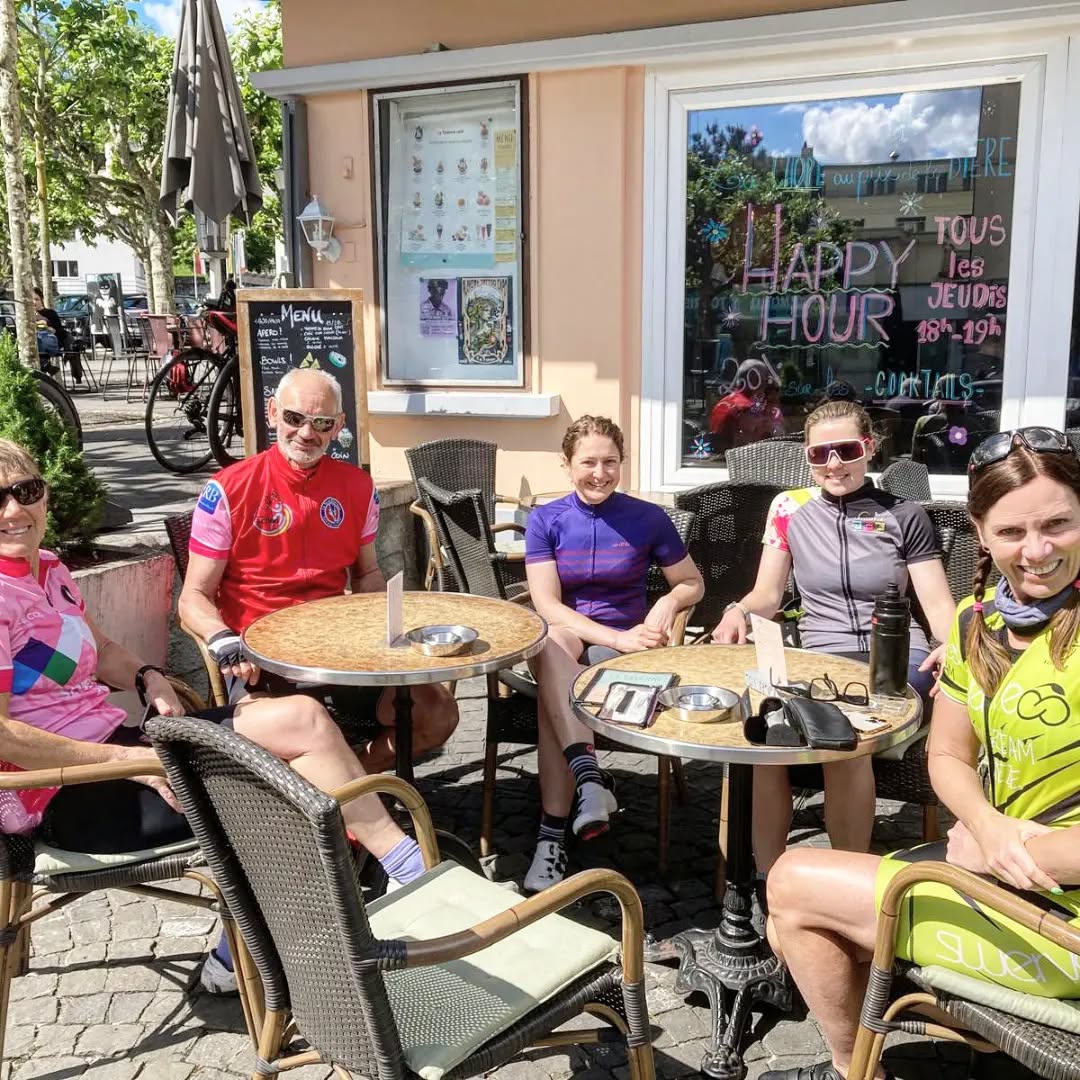 When clients become friends 🚵♀️🚵♂️ always a pleasure to cook for this lovely group and join them for some kms on the bike too! Looking forward to next year already!
