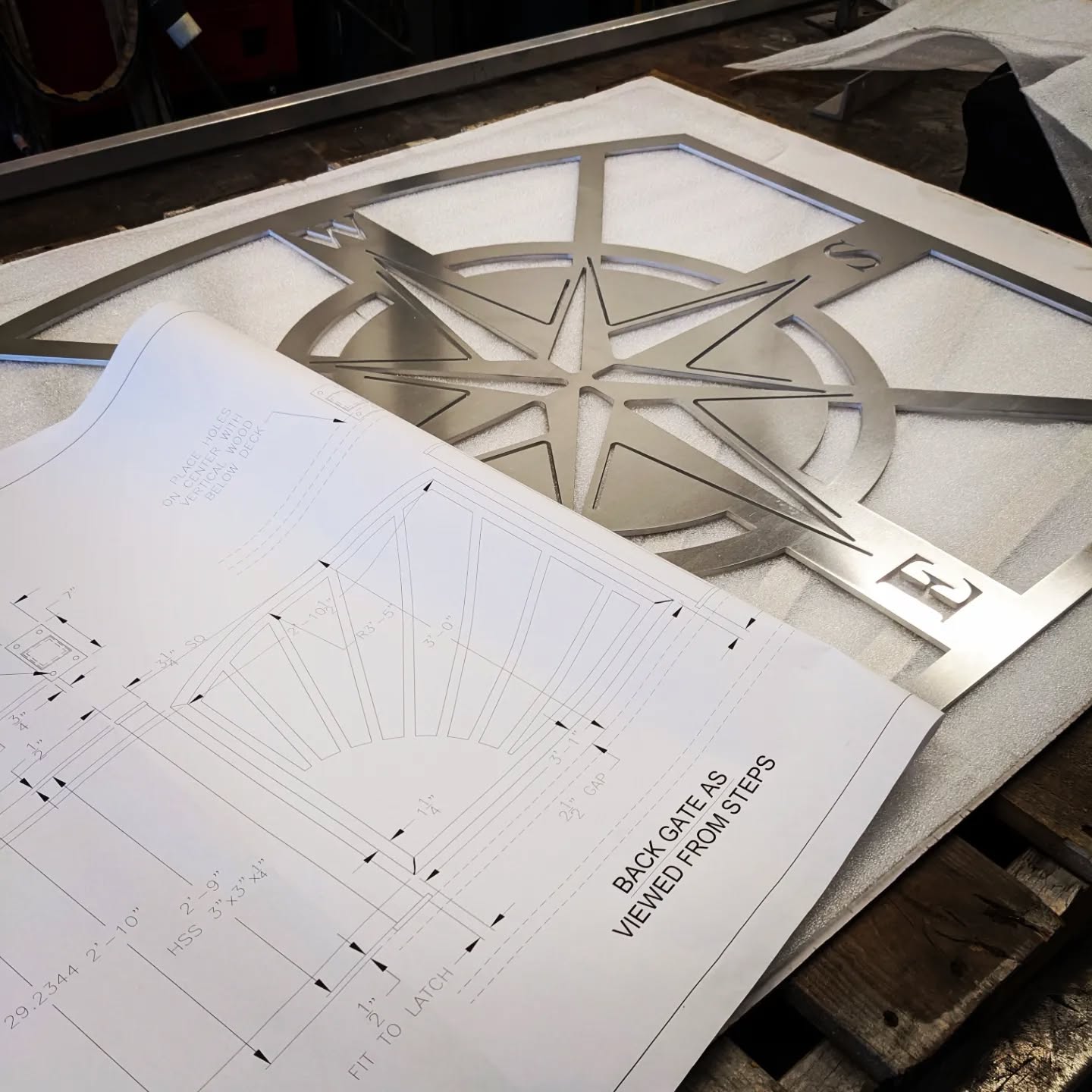 From start to finish... Here is a look at a recent aluminum gates project we just finished up.
#custommetalfabrication #customfabrication #aluminumwelding #millerwelders #weldporn #welding #metalwork #customgates #newfoundlake #bristolnh #bridgewaternh #igersnh #603 #livefreeordie