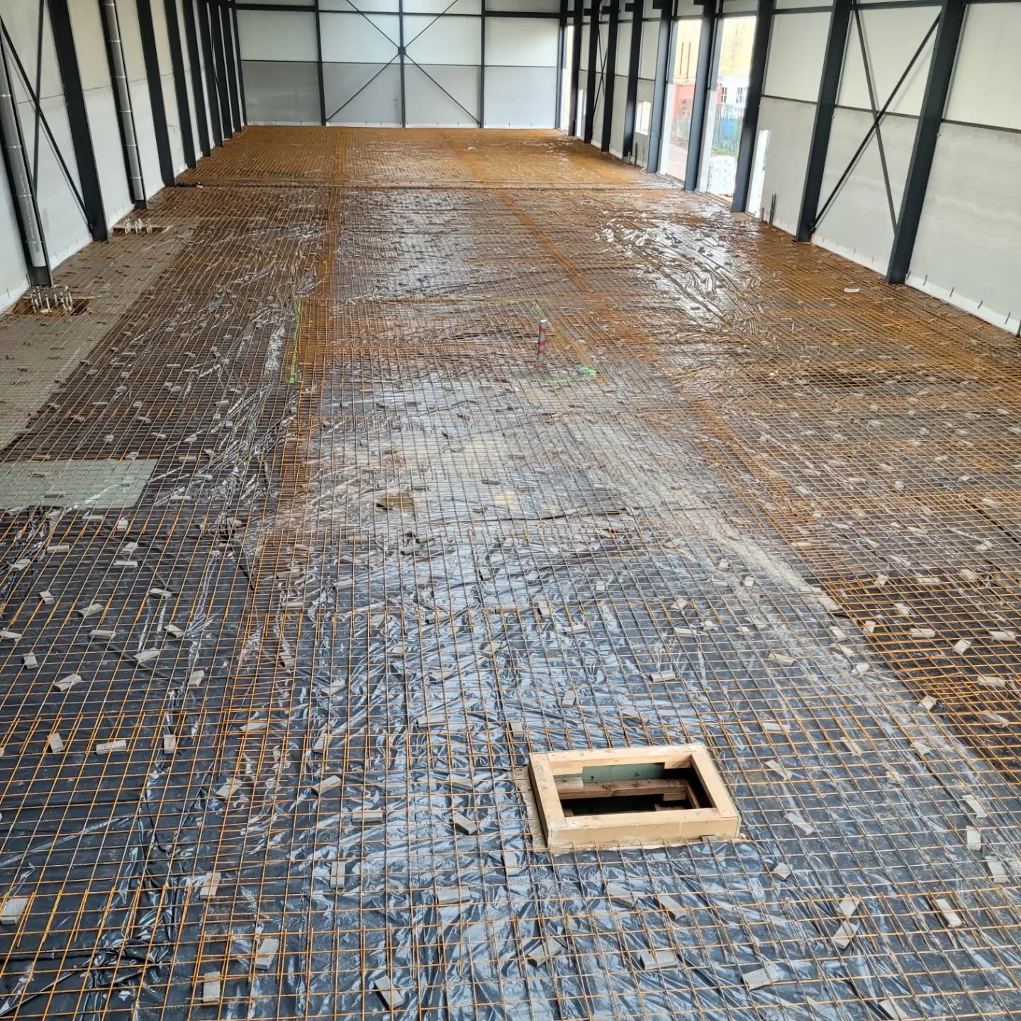 Onze nieuwe stek krijgt vorm!
#vltracbohez
#cordec
#industriebouw