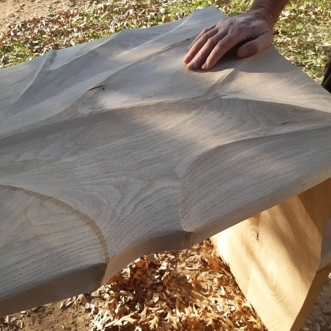 Before & After. 'Change Server' made from Oak with salt wash finish.
Available from @handmadelife.shop
#woodsculpting #oak #woodserver #handmadelife