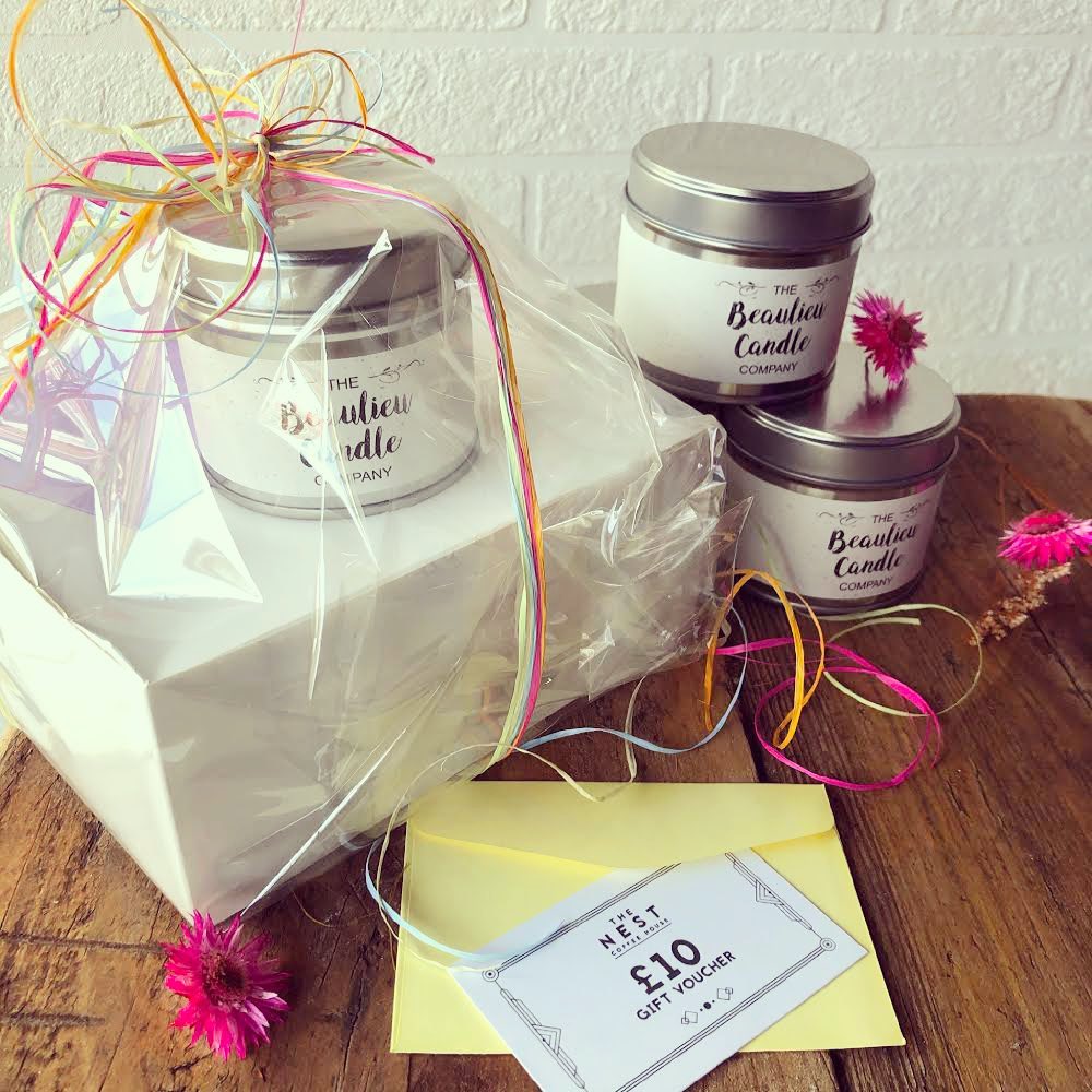 π’ Announcement number 1 π’
We are super excited to be collaborating with the amazing @thenestatlondonroad with their Motherβs Day gift packages!
Based in Southampton, all of the doughnuts in the packages are handmade in small batches and they are all vegan!
The gift package will be wrapped in compostable wrapping and tied up with biodegradable ribbon and in addition to the doughnuts it comes with a 20cl The Beaulieu Candle Company candle and a gift voucher for any Nest Coffee House or Robins Nest Emporium π©π―