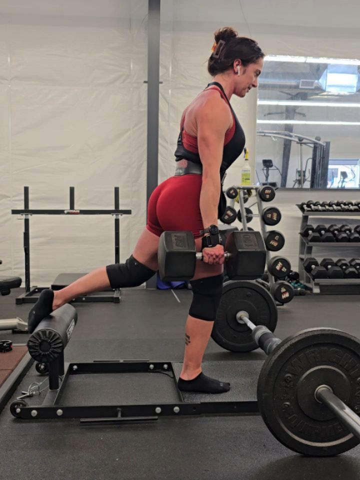 There is no balance. You either want it bad enough to sacrifice for it or you don't.
#gymmotivation #fitnessgoals #bodybuilding #IFBBPRO #legday