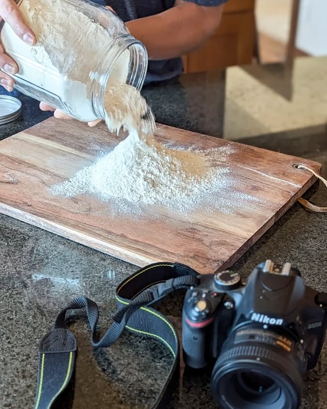 Flour shots!!! We're getting ready for online orders this week š
Sign up for our Flour Waitlist to be the first to hear all about it š°Ā https://bit.ly/flourwaitlist