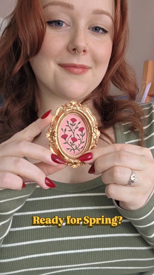 Proof that even the tiniest things can bloom🌷
#smallart #painting #floralart #artdecor