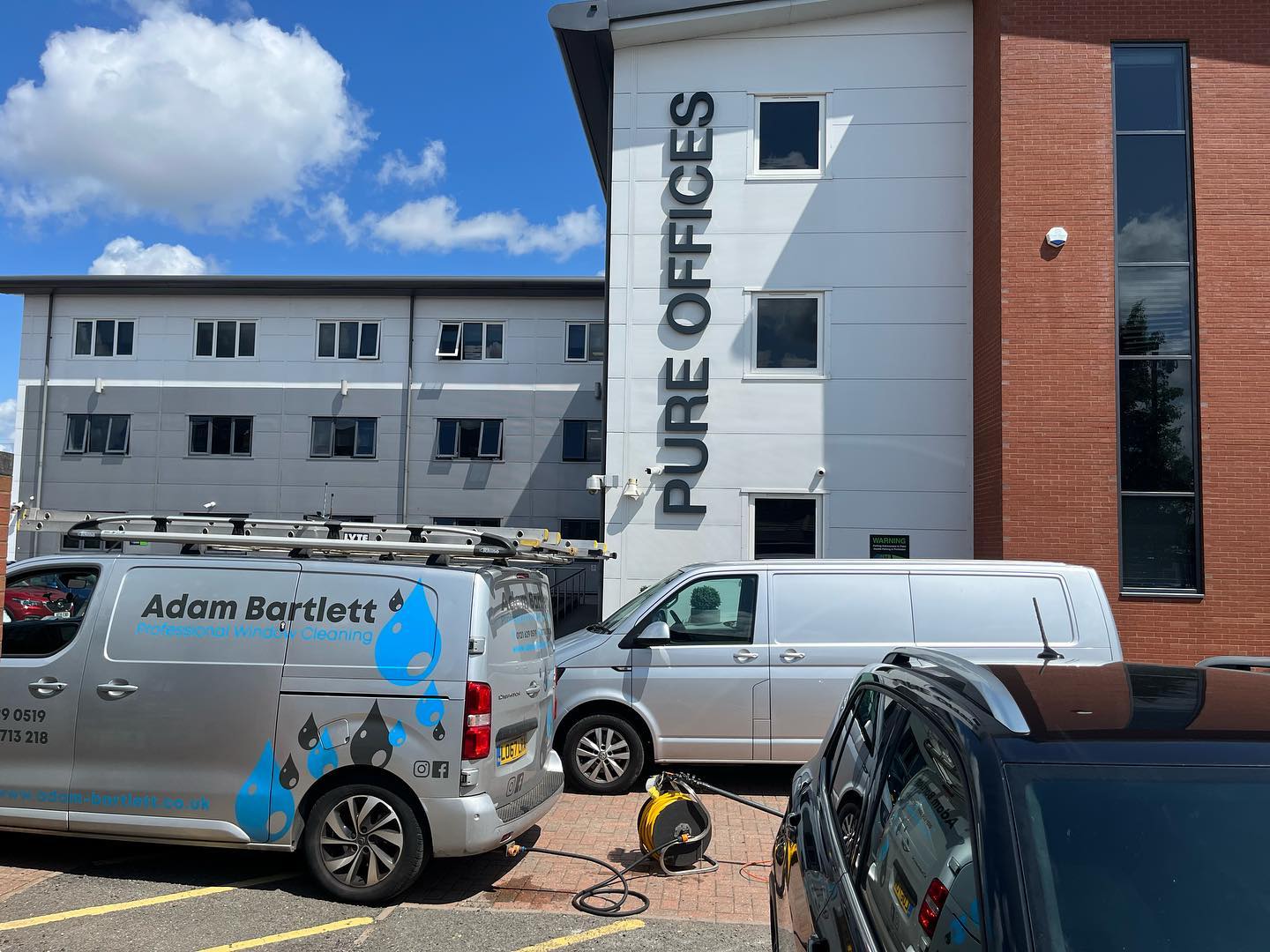 We had this nice serviced office block to clean today.. Should your workplace or business require a window cleaning service then we can help, so feel free to reach out today🙌🏻
📍Birmingham, Walsall + Surrounding areas📍
⭐️Professional ⭐️Quality ⭐️ Reliable ⭐️
✨Over 10 Years Experience✨
🏡Residential + Commercial 🏢
🌏 www.adam-bartlett.co.uk
📧 info@adam-bartlett.co.uk
📞 07760713218