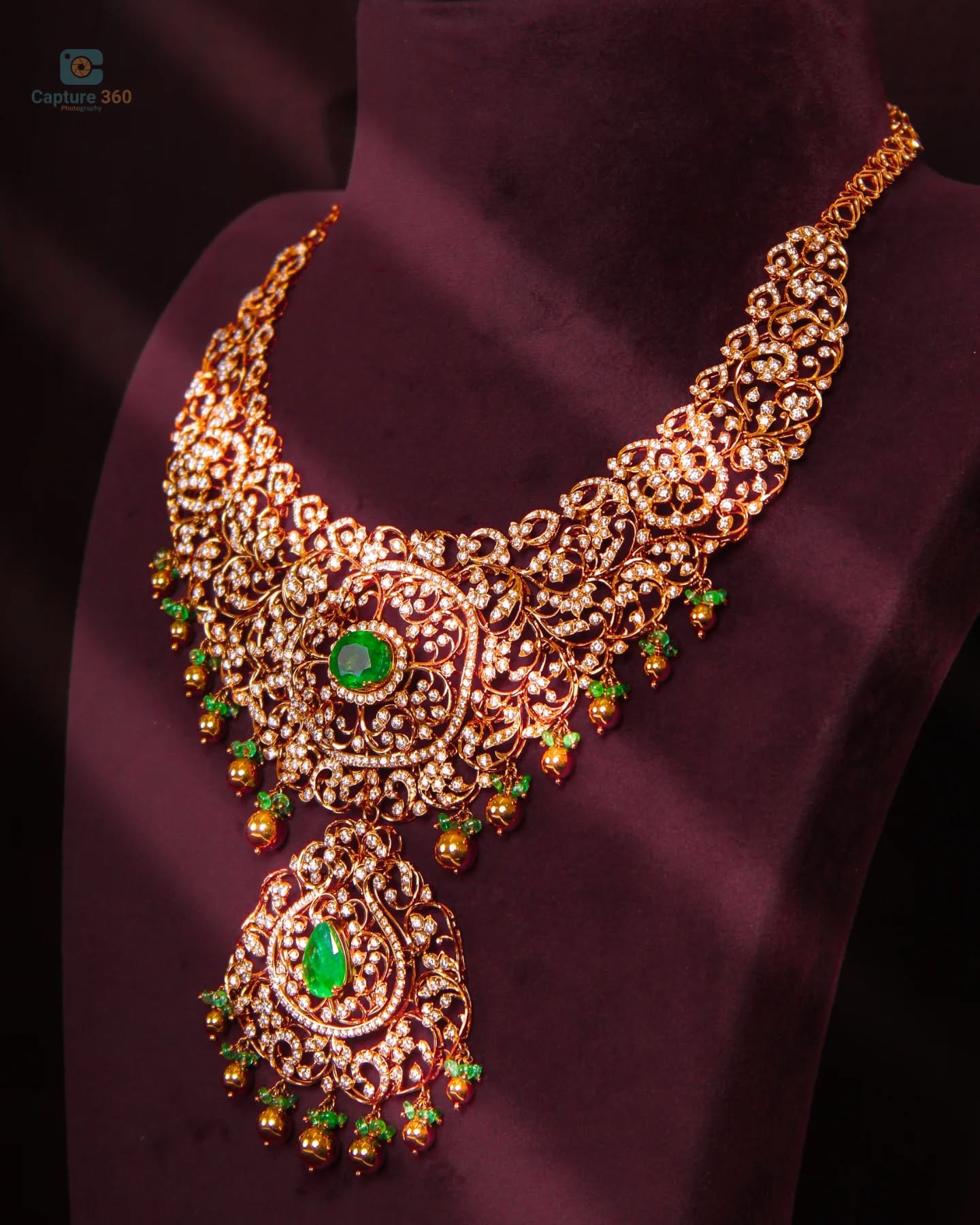"Jewelry: the perfect punctuation to your style statement. โจ๐"
.
PC:- @harishroshan1
.
#jewellery #jewellerydesign #jewellerypieces #jeweleryaddict #jewelleeyphotographer #photography