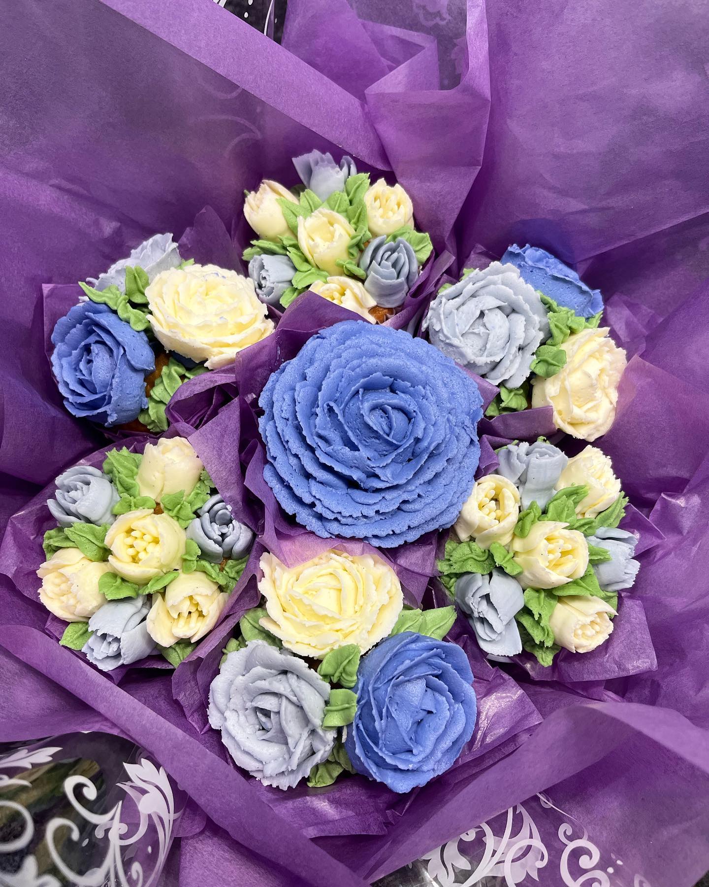 Spring is bouqcake season! Make sure to place your order by Wednesday to secure an order in time for Mother’s Day!