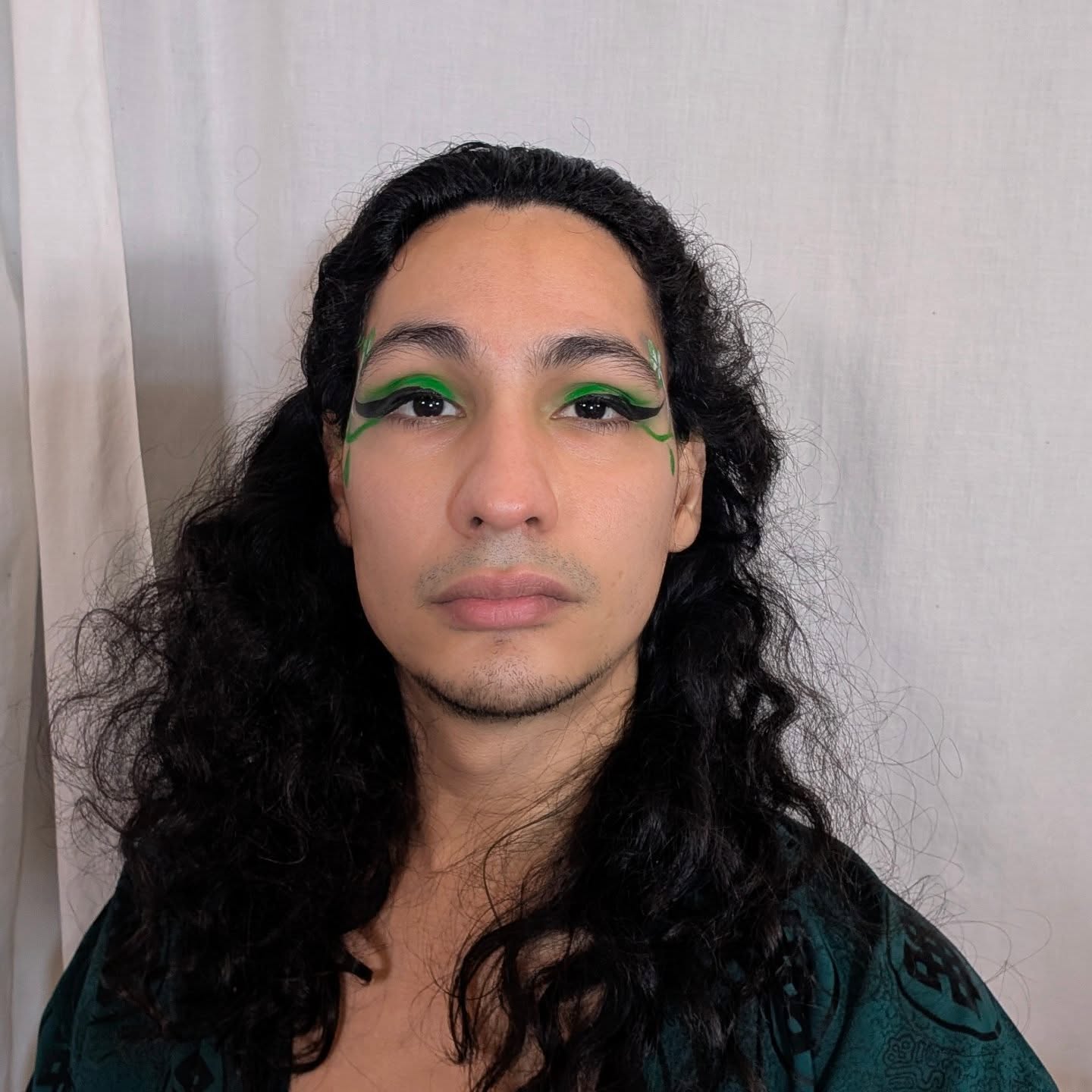 The result of our makeup! New looks coming soon!! Aries season is coming!
#makeup #springmakeup #maquillaje #editorialmakeup