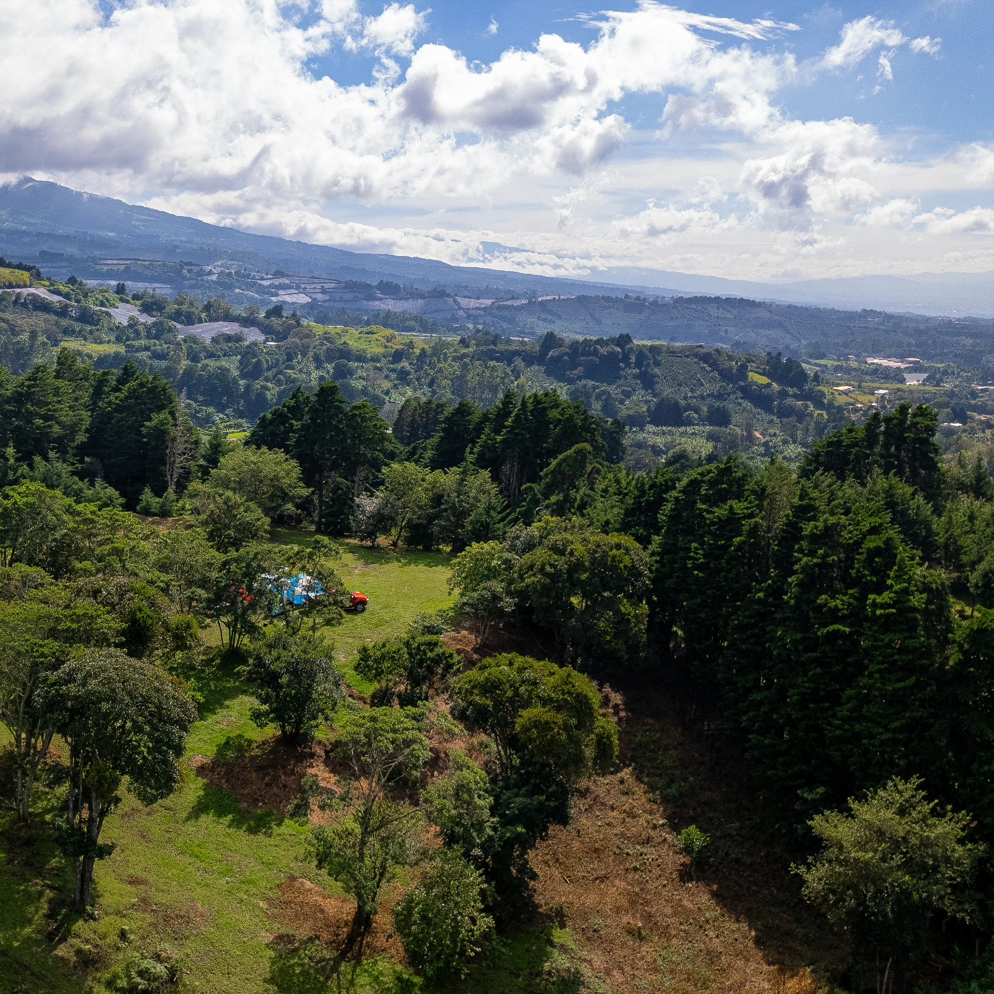 Swipe para más fotos!
Camping relax en @caprina_land
.
#camping #dji #djidrone #djidrones #djiair2s #air2s #dronephotography #landscapephotography #landscape #paisaje #volcanpoas