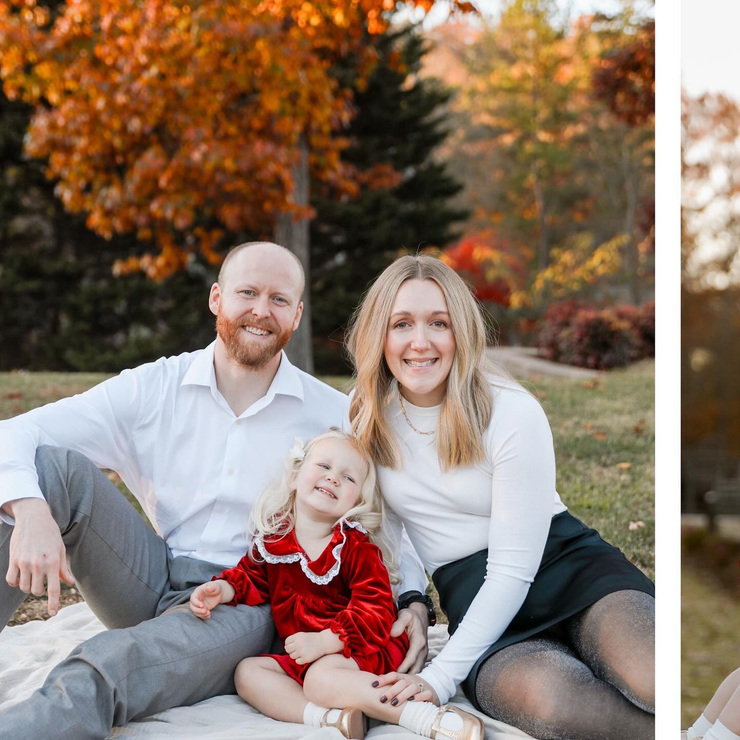 When Fall in Georgia begins at Christmas time 🎄 I love seeing this little girl grow up before my eyes. She’s so lucky to have these two as parents! Hope everyone had a wonderful Christmas 🎅🏼