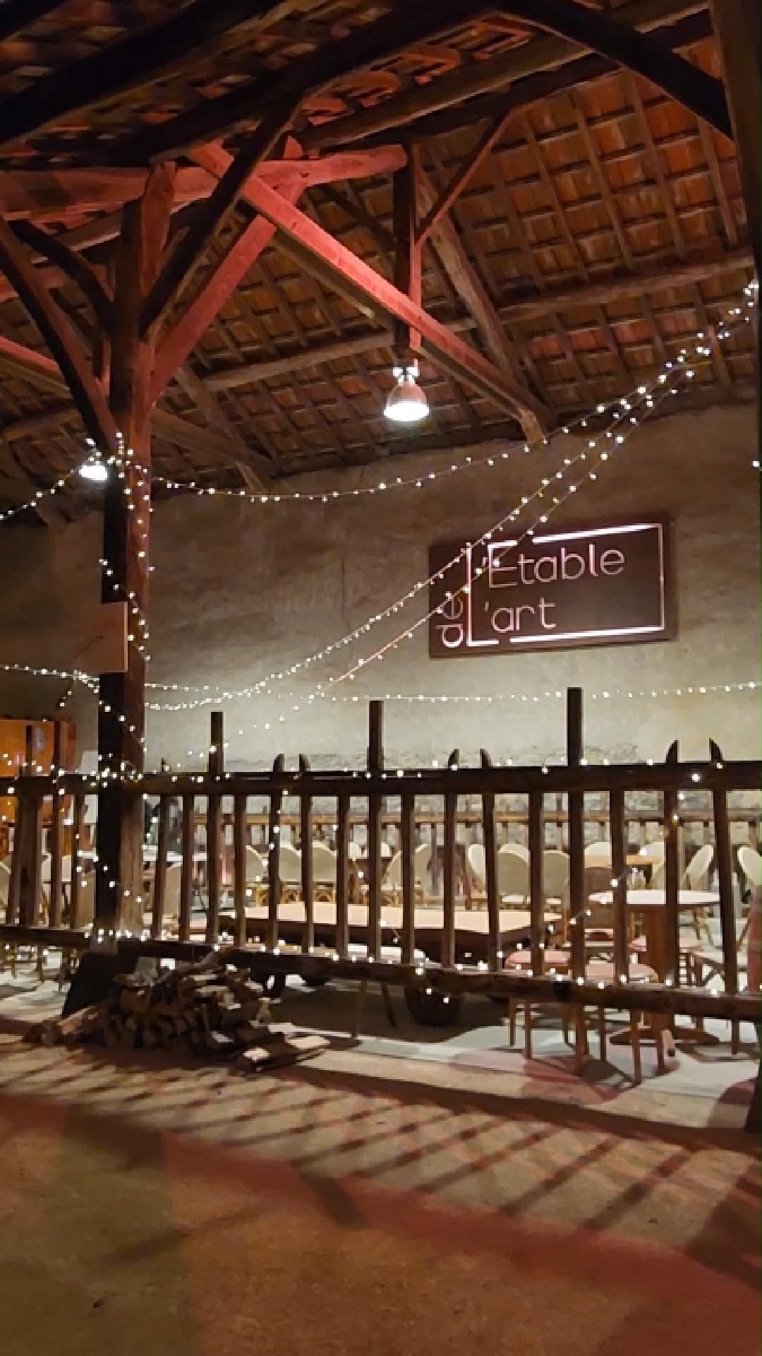 Retour en image de samedi soir à l'Etable de l'art avec la @cieantiseche et la sortie de sa nouvelle comedie : QUOI D'VIEUX DR ?
#spectacleenfamille