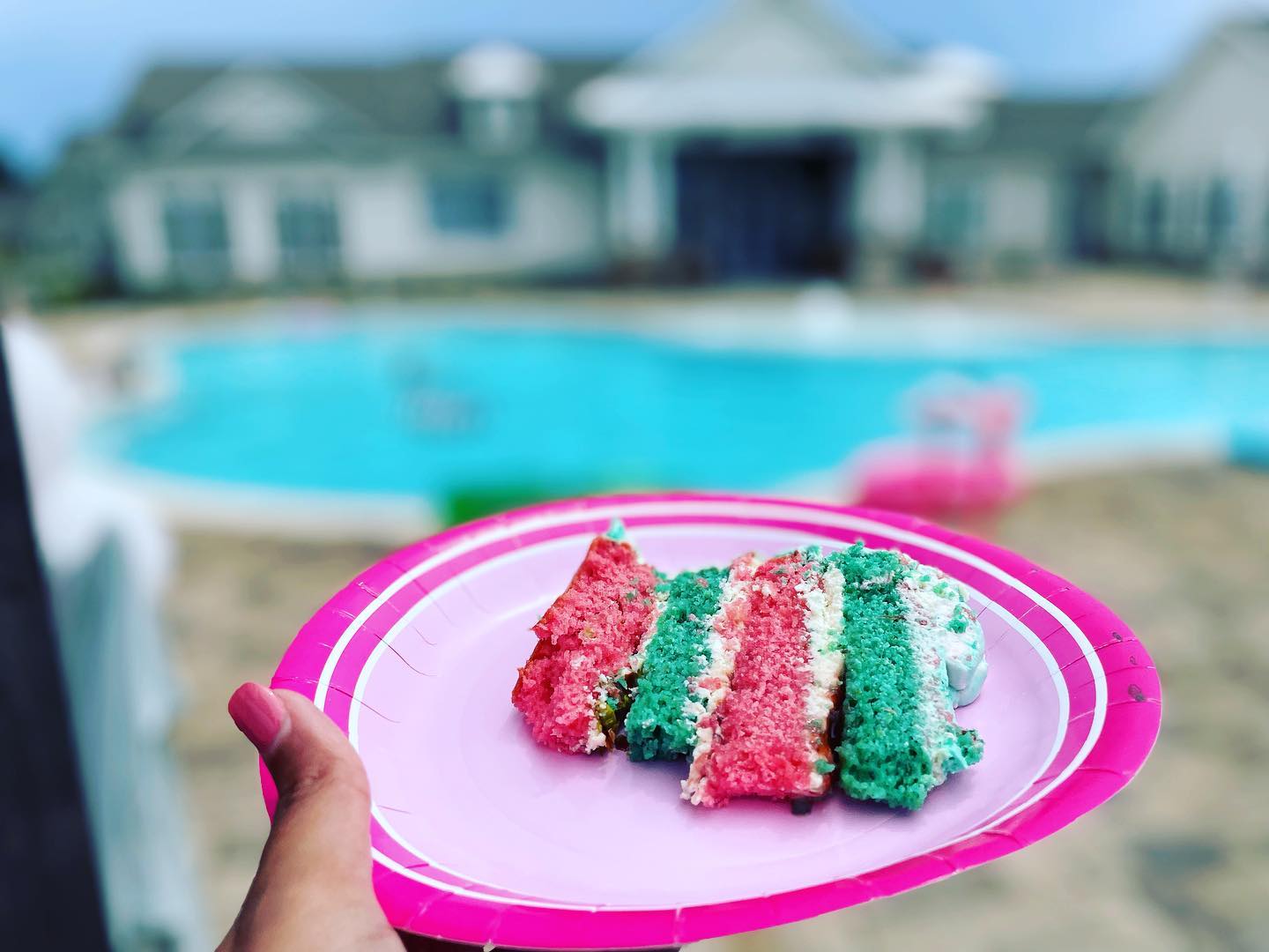 Ode to Barbie | Strawberry & Pistachio’s Vegan Cake #barbie #vegan