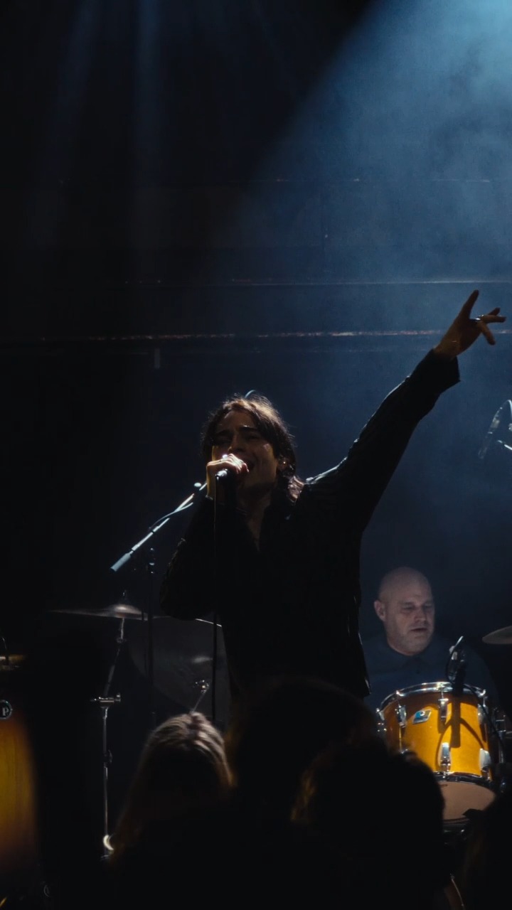 There’s nothing quite like The Signatures family in full swing. 🔥 A little #tb to a magical moment at @thejazzcafe. We’re heading back out on the road this weekend to do it all over again at @thecromerpier!
We’re BEGGIN’ you not to miss out! 🕺✨ Final tickets on sale now. Link in bio. 🔗