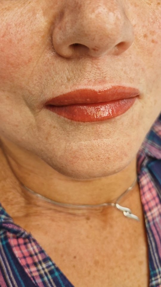 Lets keep it simple today before and straight after Lio Blush #lipblushlondon #lipblushstalbans #lips #lipblush