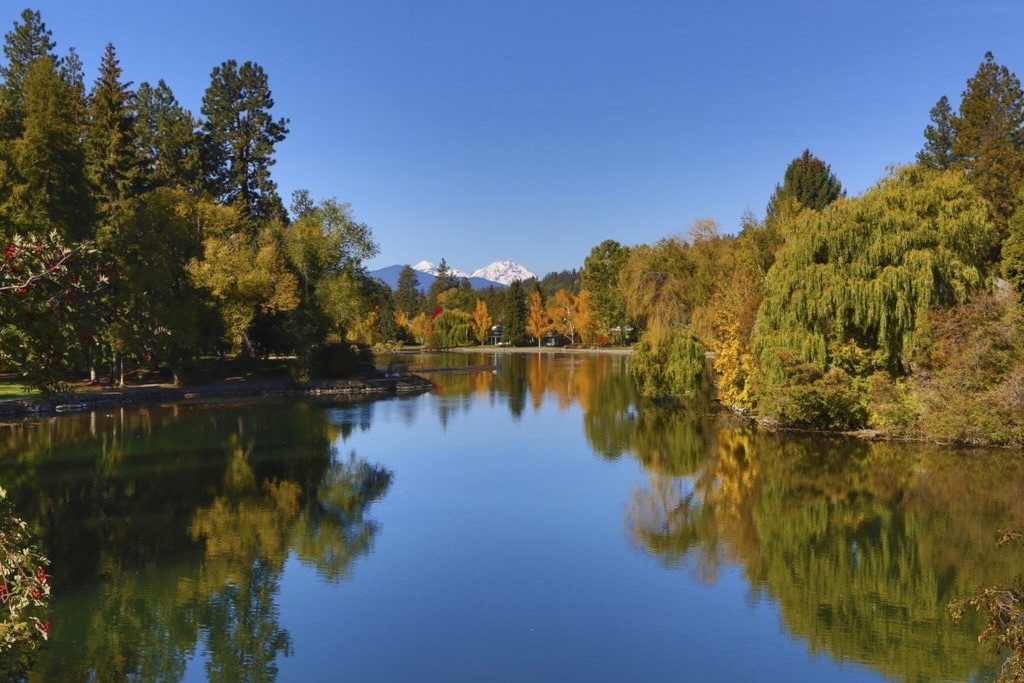🌿☀️ Spring has arrived in Bend, and adventure is calling. At Wall Street Suites, you’re perfectly positioned to step into the season—whether it’s cruising scenic trails, exploring the Deschutes River, or soaking in the fresh mountain air that makes Central Oregon unforgettable.
Your favorite outdoor escapes are back. All that’s missing is your stay.
🌄 March just got even better at Wall Street Suites! Stay a little longer and save a little more — Book 3 nights & only pay for 2! Or stay 2 nights and get a 50% savings on your 2nd nights stay.
