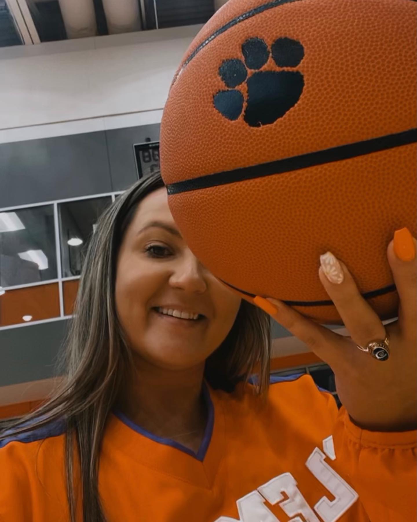 Last year, Best year
🐾
After five collective years with @iptay and @clemsontigers, it is bittersweet to say that I have officially completed my last Clemson showcase. From moving here eight years ago for school to leaving as a 2x alumni, staff and fan it has been a wild ride. I am EXTREMELY thankful and grateful for the family I have made and for the people that make it hard to say goodbye to. Once a tiger always a tiger, except now I’ll just be representing from a different state 👀🧡💜 #allin #gotigers