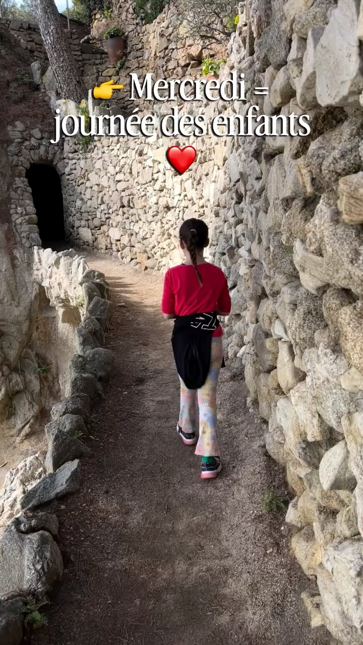 💛 Mercredi…
Entre les activités, les devoirs et la vie de maman…
je trouve aussi le temps de créer vos commandes.
Parce que derrière chaque création personnalisée,
il y a un moment de vie.
Et c’est ça que j’aime dans mon métier ✨
💬 Team maman débordée aujourd’hui ? 😅
——————————————————
👚 Flocage t-shirts & objets personnalisés�🧢 Casquettes • mugs • sacs�👰 EVJF • EVG • événements�📍 Narbonne | 📦 France
——————————————————
#narbonne #evjf💃🏼🎉👯👰🏼 #teambride #mamanentrepreneuse#mariage2026