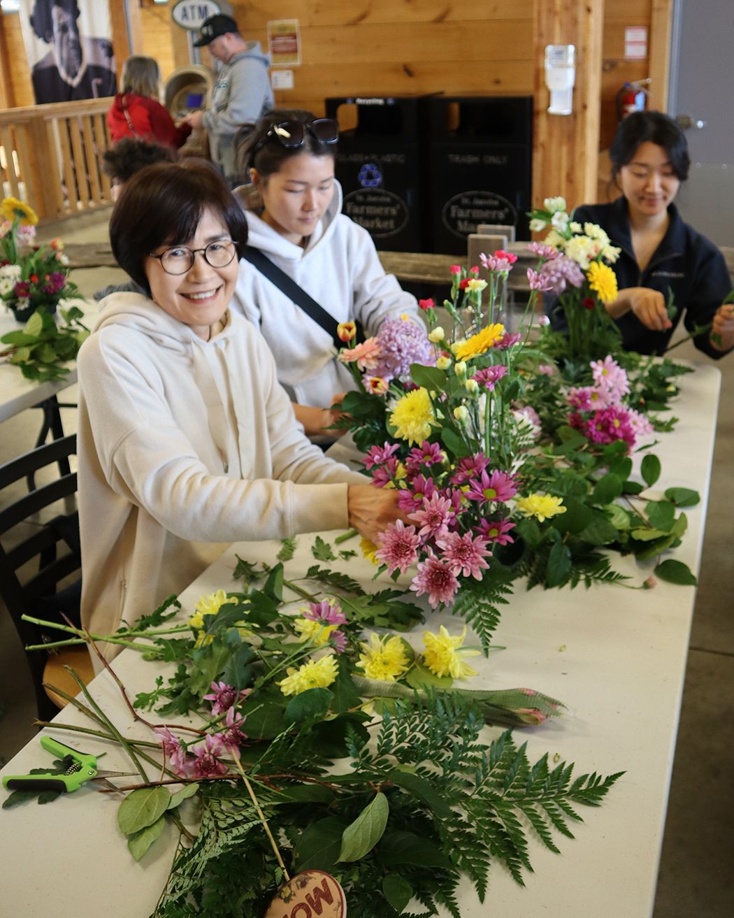 Flowers over flowers… and we mean the good kind 🌸
Join us for an enchanting floral workshop in collaboration with Marché Fresh Florals — just in time for Mother’s Day. Bring your mom, grandma, sister, or your favourite flower-loving human and dive into the art of floral design together.
🌸🌸
📅 Saturday, May 9
⏰ 8am, 10am, 12pm, 2pm
📍 2nd Floor Market Building
🎟️ Link in bio
You’ll leave with a stunning bouquet, a few new floral skills, and memories that beat any last-minute card.
Spots are limited for each session — grab yours before they’re gone and let the floral magic begin. 💐