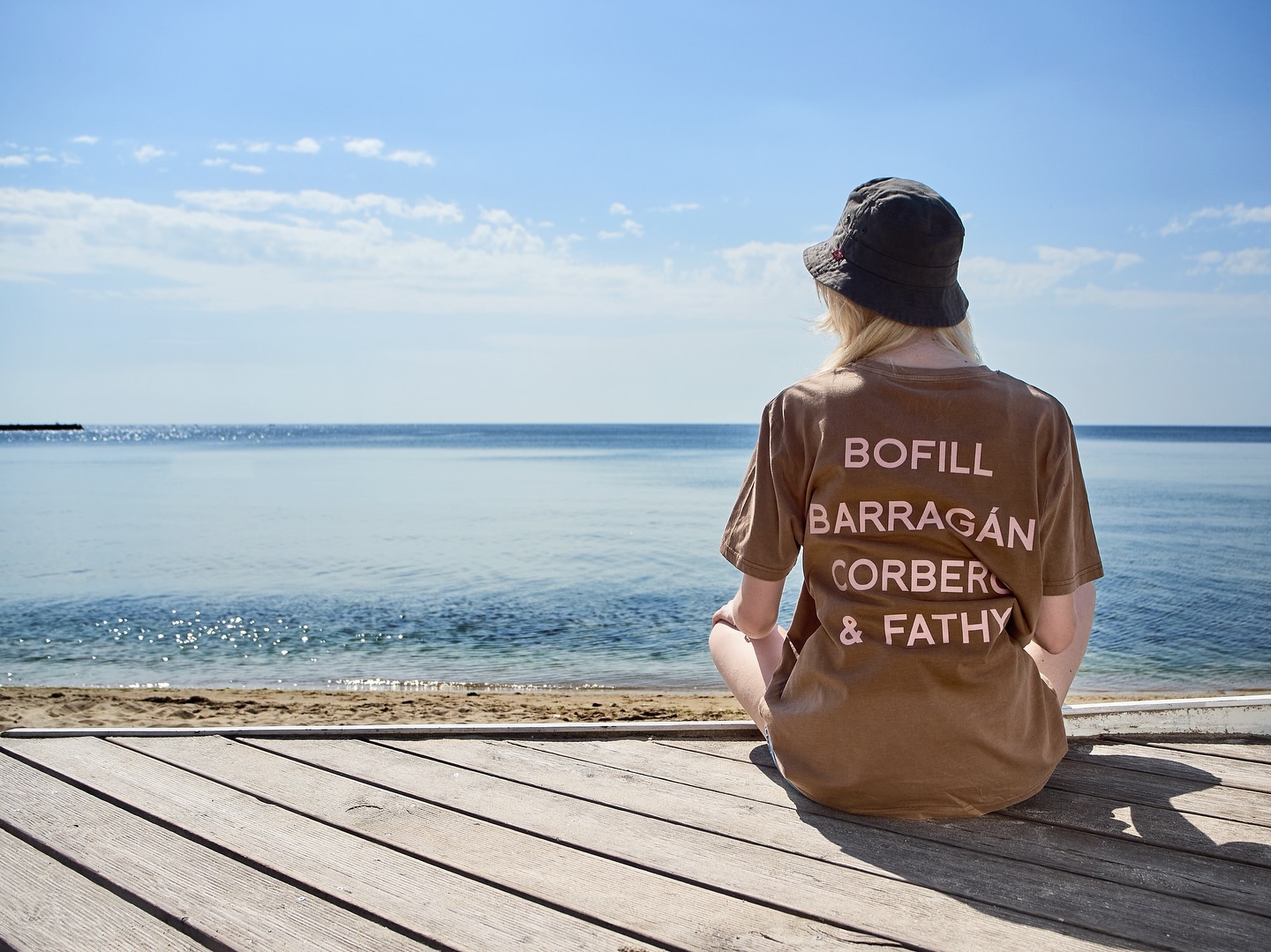 I put a seashell to my ear and it all comes back… 🌊 🐚
📸 @irisphoto_graphy
💁♀️ @kalinatonevaa