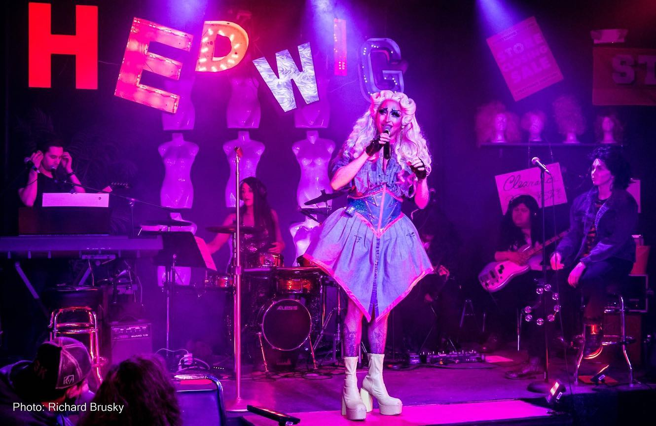 The most incredible of (belated) happy openings to HEDWIG at Majestic Repertory Theatre! Transformed into the Buffalo Exchange Clearance Outlet, the theatre has become a runway for Hedwig surrounded by wigs, discarded clothing racks, and some glammed up mannequins! Thanks to the amazing team at Majestic Rep for turning this idea into reality 💜 And congratulations for a sold out opening weekend!! Go get some Hed while you still can 😉 #hedwigandtheangryinch #majesticrepertorytheatre #lasvegasartsdistrict #scenicdesign #scenicdesigner #buffaloexchangelasvegas