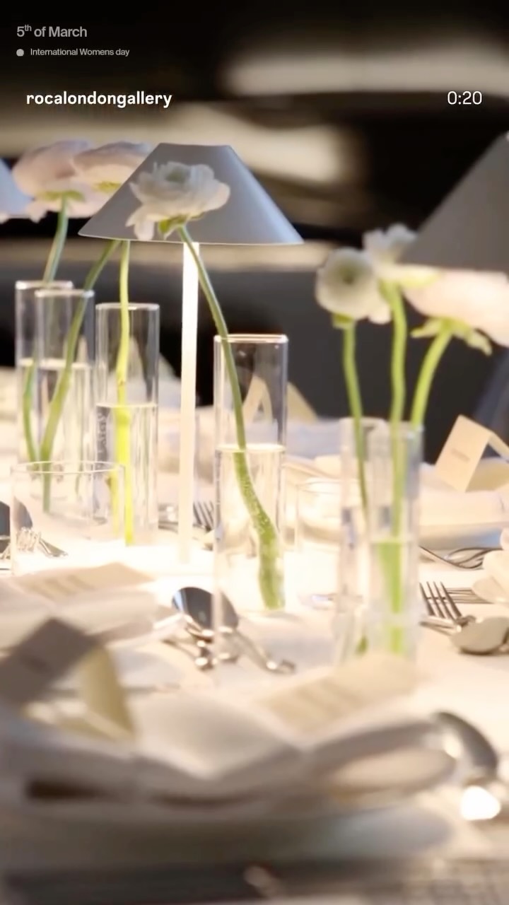 Thank you @rocalondongallery and @dcliffphoto for this beautiful video and pics from last week tasting dinner to celebrate #internationalwomensday. We designed a delicious seasonal 5 course tasting and wine pairing dinner hosted at their stunning gallery.
#tastingmenu #finediningexperience #bespokecatering