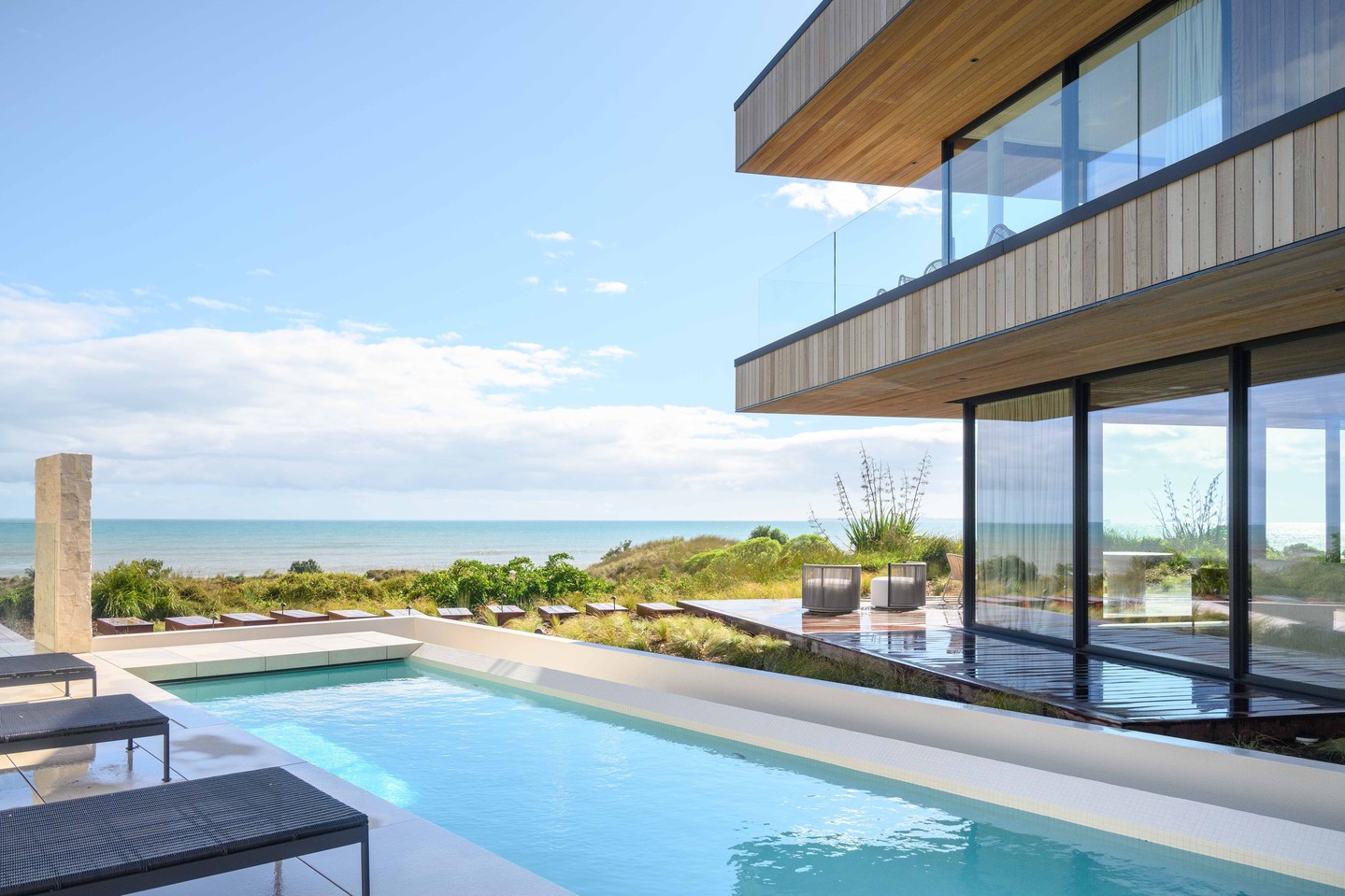 When the view is this good, the architecture steps back.
Glass balustrades allow the outlook to remain uninterrupted, ensuring the coastline stays a defining feature of the home. Subtle symmetry responds directly to the setting — from the elongated pool leading the eye toward the ocean to the floating pathway that reflects the horizon line, inviting you to dive right in 🌊
More to come from this special project soon.
Architecture: @carnachan_architecture
#CalleyHomes #Papamoa #BeachfrontHome #OceanViews #GlassBalustrade #OutdoorArchitecture #DesignAndBuild #NZArchitecture #ModernCoastal #LuxuryLiving