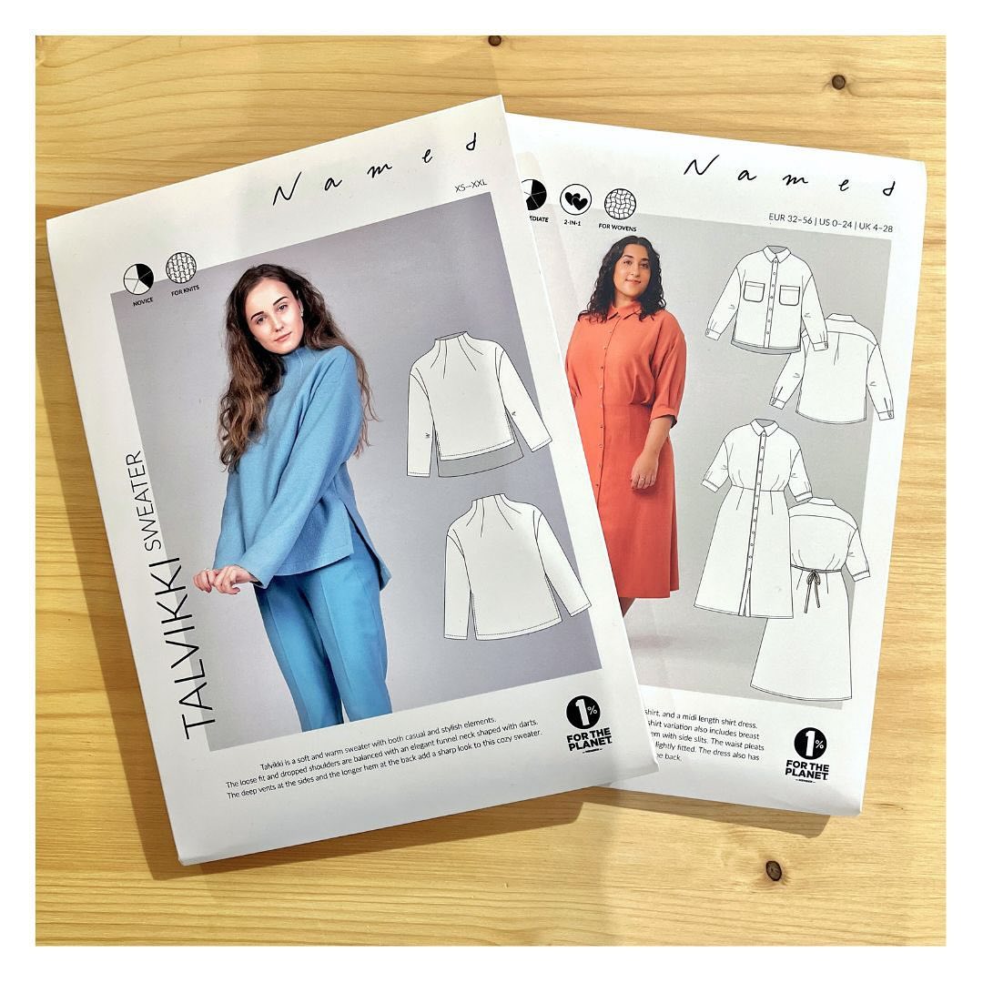 Es freut mich sehr, dass es neue Schnittmuster im Atelier zu kaufen gibt. Neu im Sortiment sind die Schnittmuster und ein super Buch der Marke
«Named». @namedclothing
Gegründet von zwei Schwestern, die die Vision haben und davon überzeugt sind, dass die persönlichen Entscheidungen einen echten
Einfuss auf die Welt haben können. Das fnde ich auch. 🥰☺️🤗
Dazu gehört ein nachhaltiger und sinnvoller Konsum gepaart mit Neugier, persönlicher Weiterentwicklung und kontinuierlichem Lernen, wie sie selbst schreiben.
Es sind schön verpackte Muster, aus plastikfreiem, oder recycelten Materialien die mit liebe komzipiert und aufbereitet wurden. Da macht das Nähen eines ihrer Designs noch mehr Freude und man möchte sich Zeit dafür nehmen, ihre und die eigene Arbeit wertzuschätzen.
«Wir glauben, dass die Herstellung eigener Kleidung eine hervorragende und unterhaltsame Möglichkeit ist, die Auswirkungen auf die Umwelt zu reduzieren und ein besseres Verständnis für die Probleme der
Bekleidungsindustrie zu fördern.»
Hier zeige ich zwei meiner Favorites, es gibt aber noch mehr im Atelier zu entdecken. Und ein kleiner «Sneak Peak» aus Ihrem Buch «Building the pattern». 🐱🌸 Ich freue mich sehr, ihre Schnittmuster nun im Sortiment zu haben. 🌸🙋🏻♀️🐈⬛🐱🥰