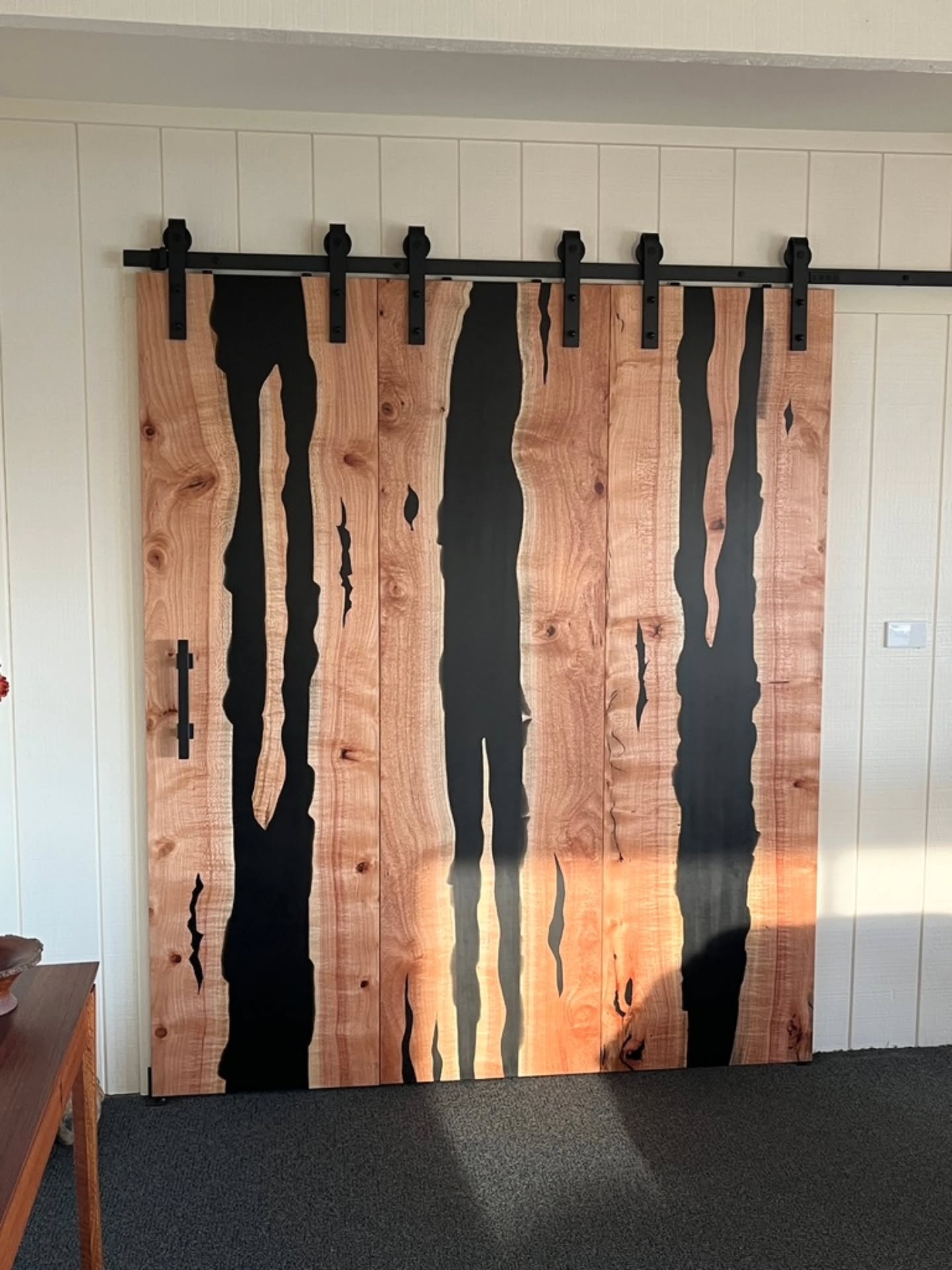 Friday Artist Feature 🎨✨
Each week, we celebrate the exceptional artistry within our community.
This week’s feature is Shane, whose dedication and craftsmanship shine through in this extraordinary RiverPour creation.
Months in the making, this striking 3-panel barn door (1.8m x 2.1m) is crafted from Silky Oak timber and brought to life with an impressive 49.26kgs of RiverPour Deep Pour Epoxy, tinted with Black Basic Ink 🖤
An outstanding result. A true testament to patience, precision and hard work - where craftsmanship meets art and becomes an architectural centrepiece.
With nearly 50kgs of epoxy in this piece - would you go bold with a dark river, or keep it light and natural?
Want to be featured? Tag @justresinart in your creations.
#FridayArtistFeature #CreateWithJR #ResinArt #ResinCommunity #epoxyresin