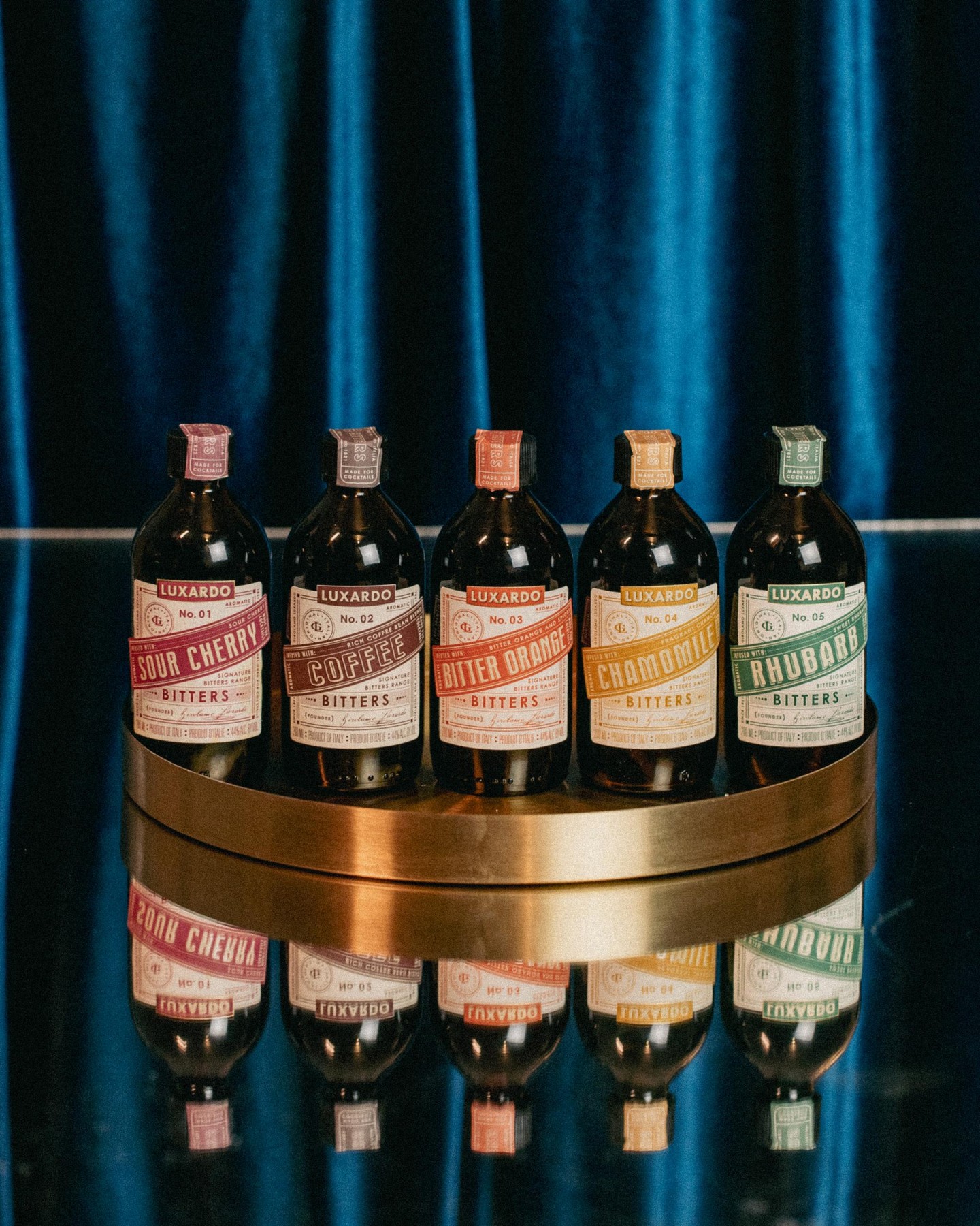 Five bitters. Endless possibilities. ๐ง From the bright citrus of Bitter Orange to the rich depth of Coffee, the floral notes of Chamomile, the tart complexity of Sour Cherry, and the vibrant bite of Rhubarb, Luxardo Bitters add balance, aroma, and character to any cocktail. Just a few drops can transform the glass.